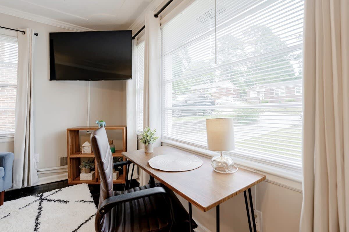 Z_4017RnnieSt_Columbia