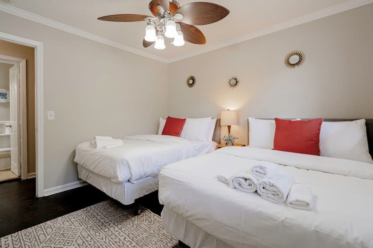 Z_4017RnnieSt_Columbia