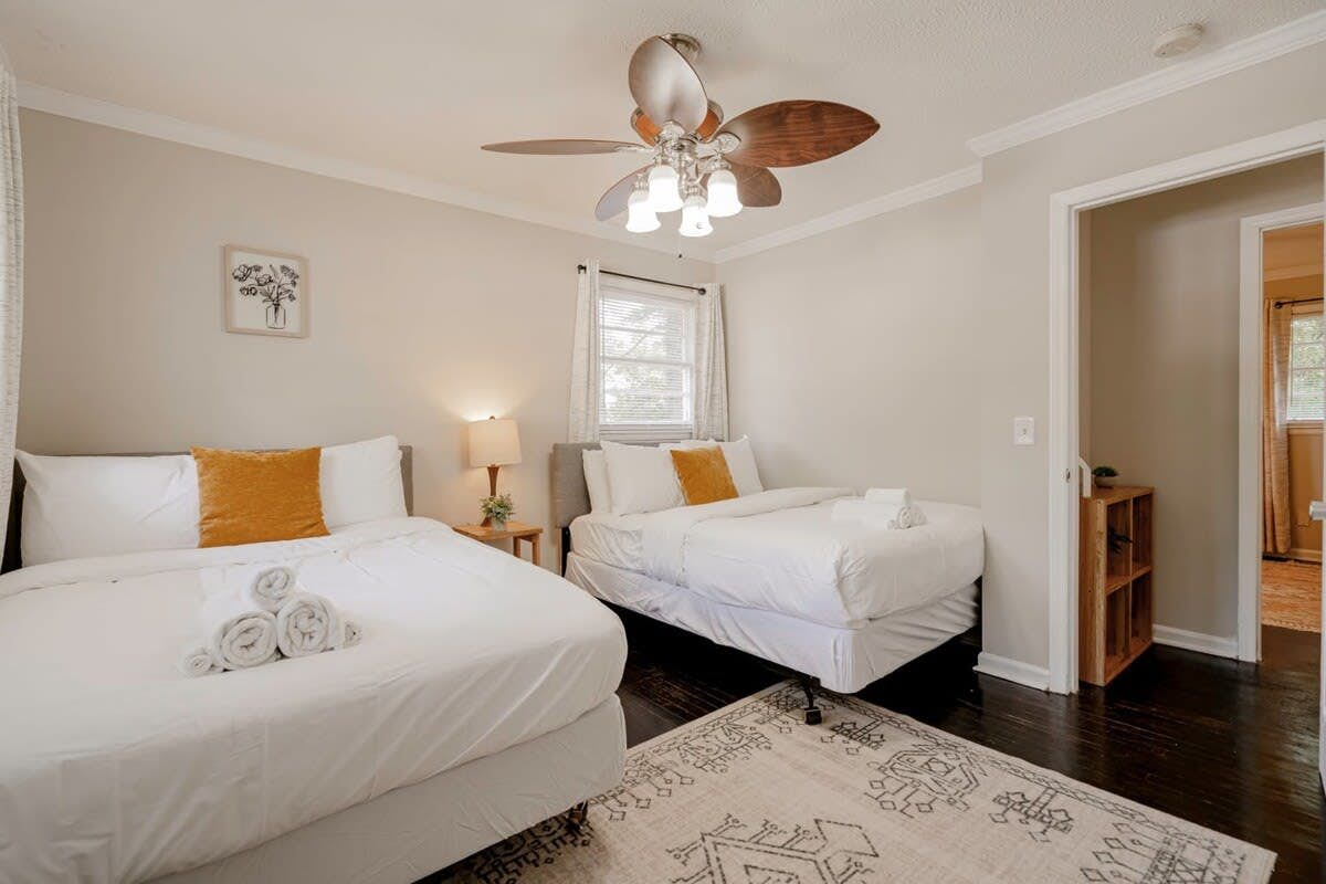 Z_4017RnnieSt_Columbia