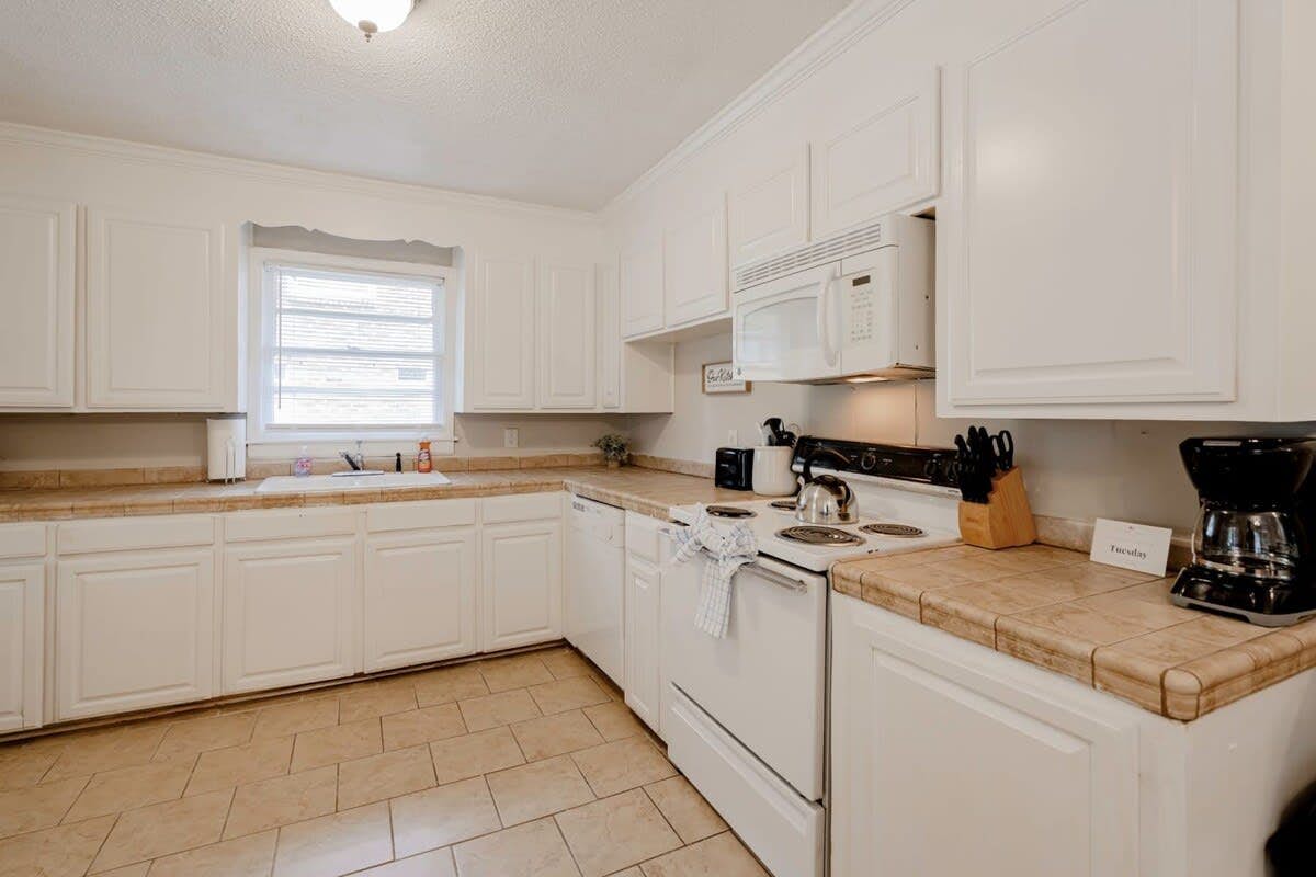 Z_4017RnnieSt_Columbia