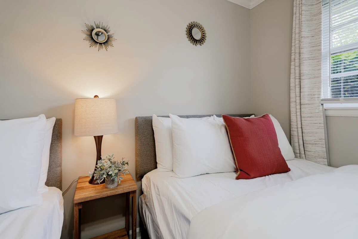 Z_4017RnnieSt_Columbia