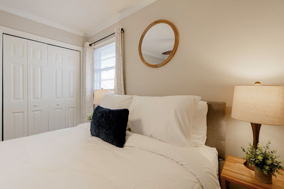 Z_4017RnnieSt_Columbia