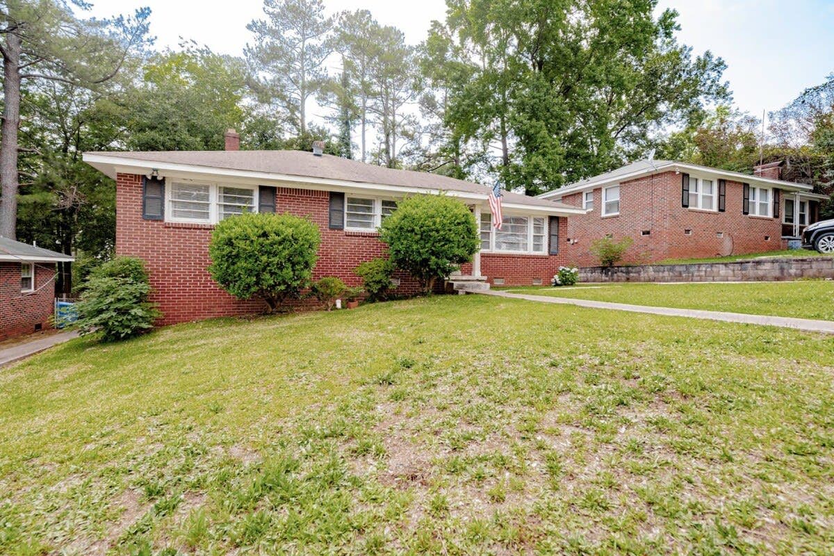 Z_4017RnnieSt_Columbia