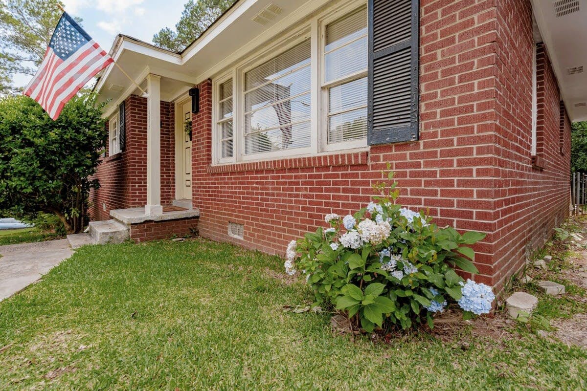 Z_4017RnnieSt_Columbia