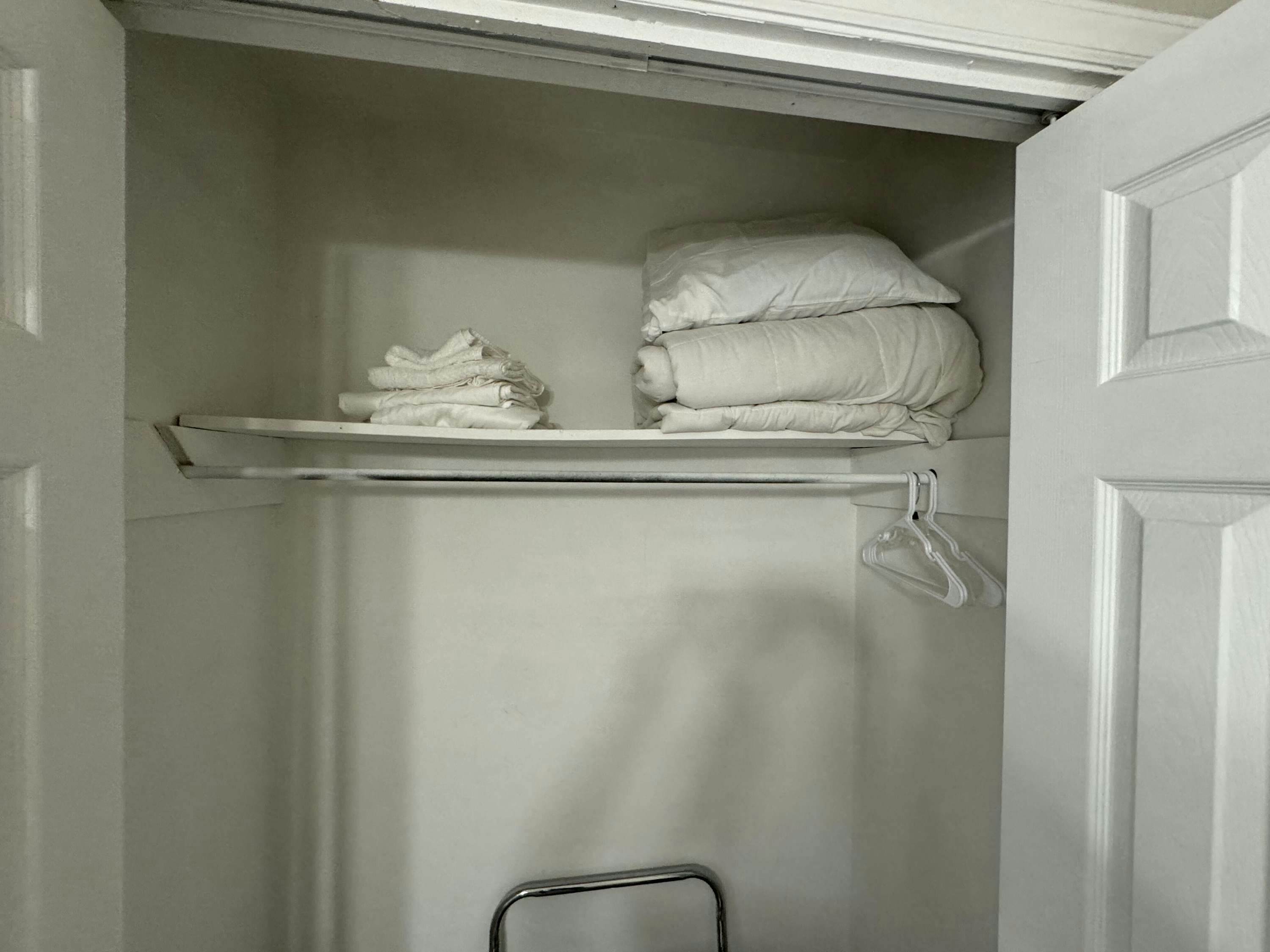 Z_4017RnnieSt_Columbia