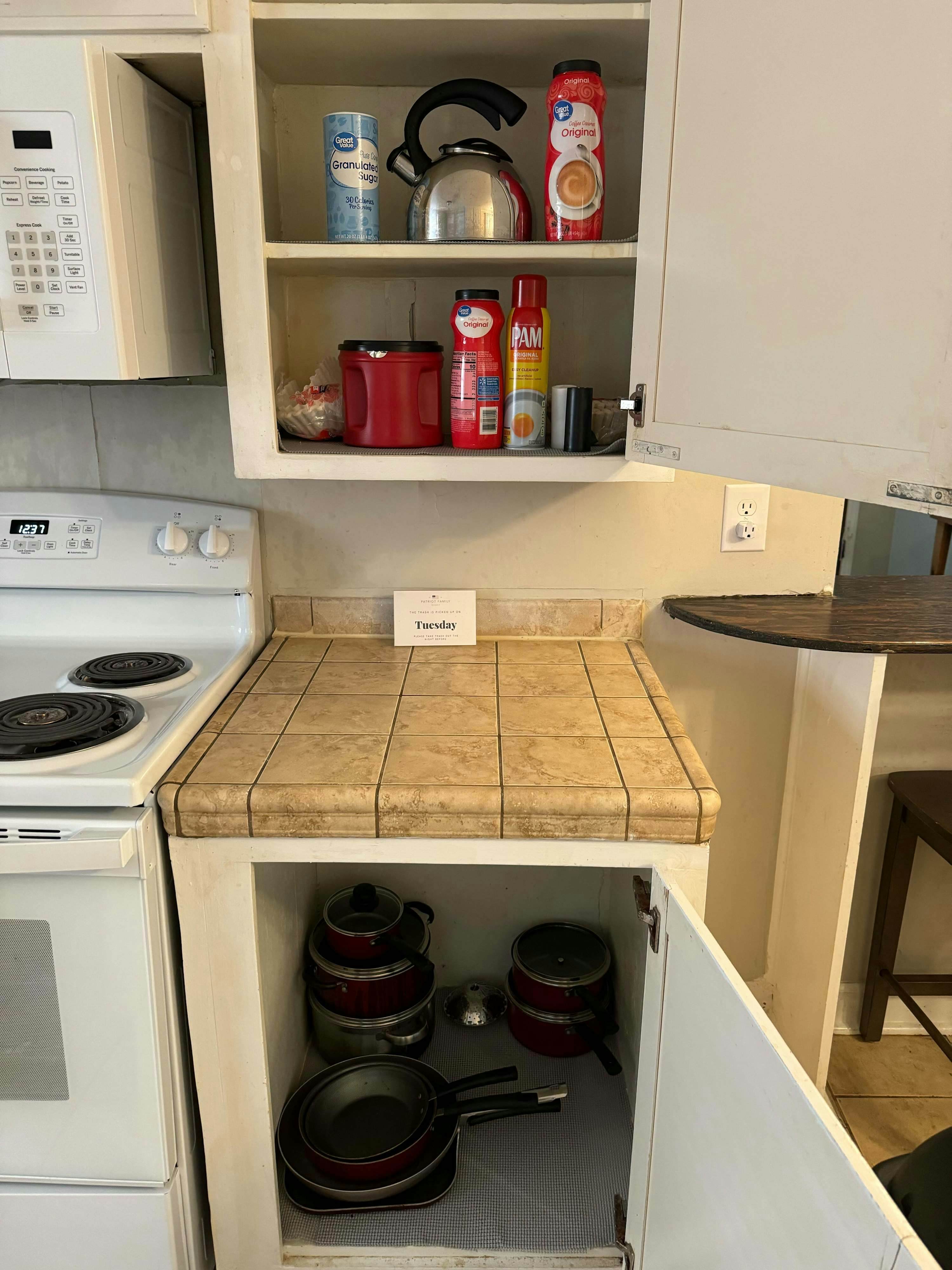 Z_4017RnnieSt_Columbia