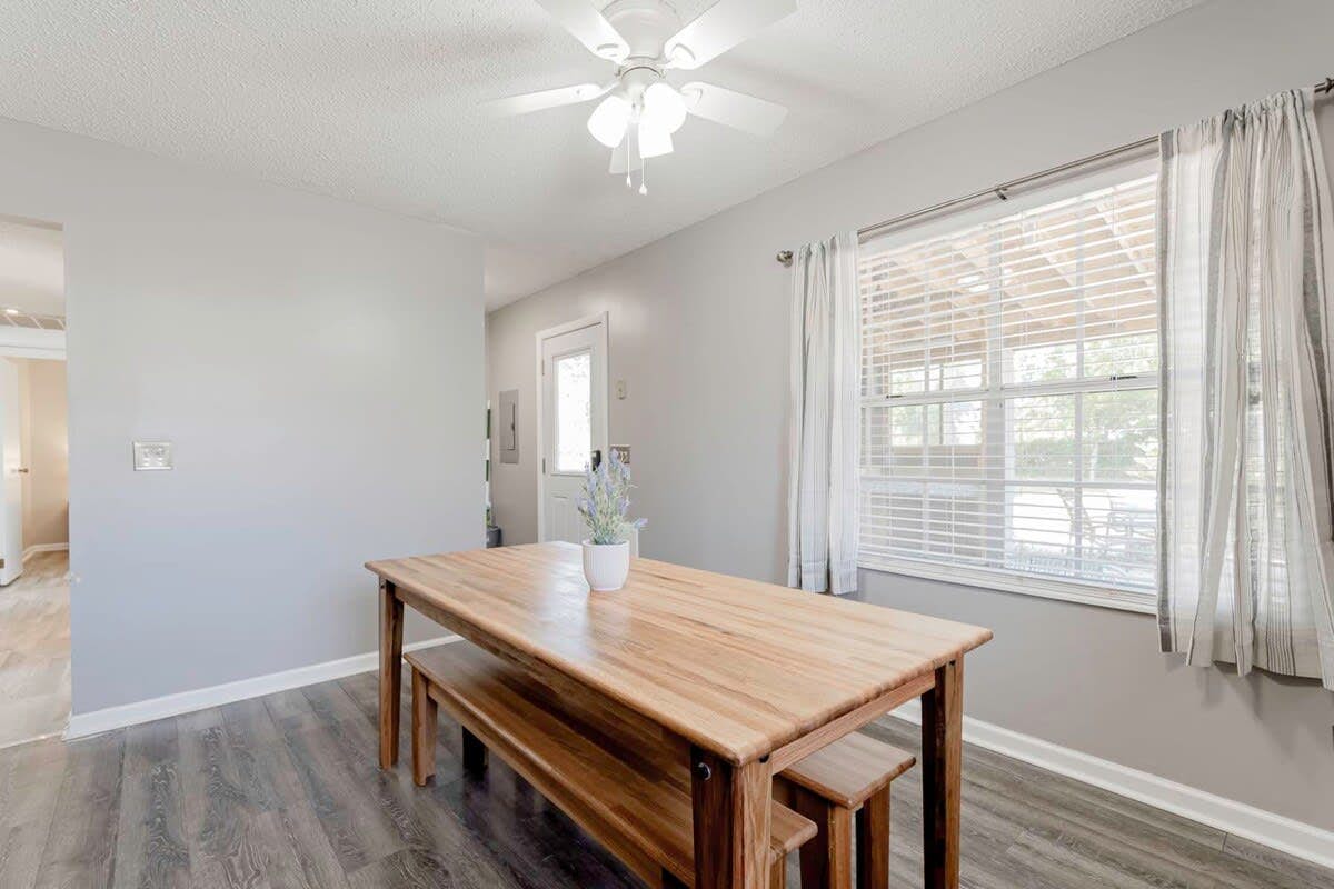 V_125WynnsmTr_Lexington