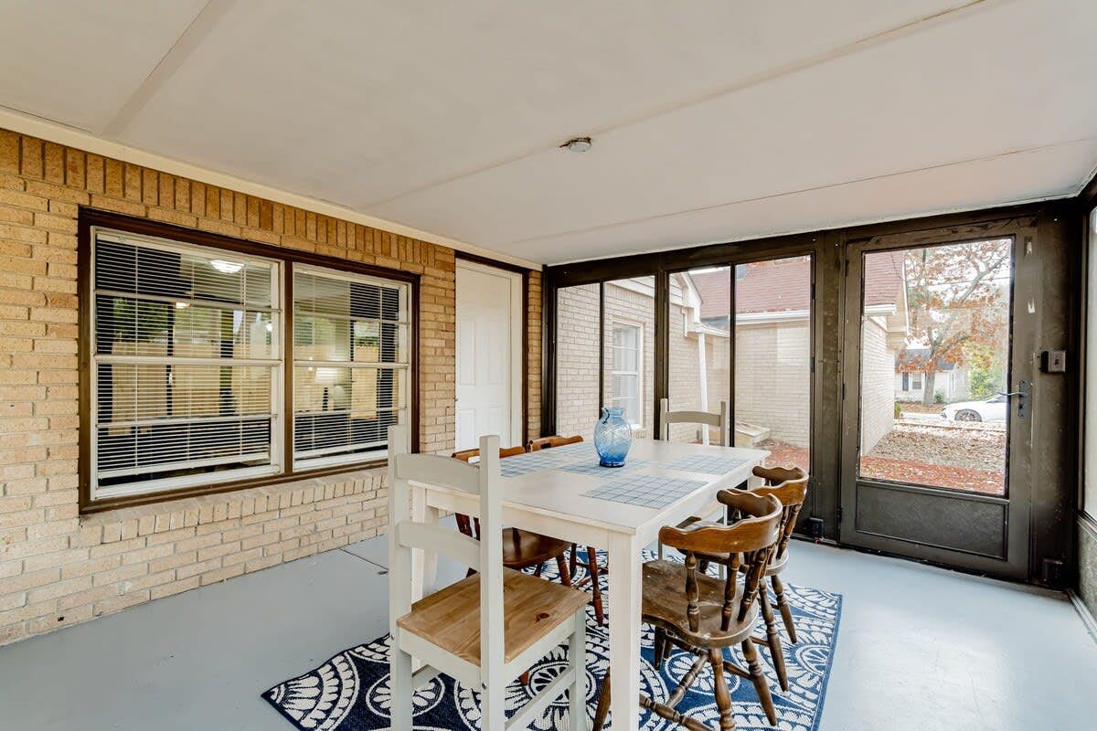 V_409TylrSt_C_West_Columbia