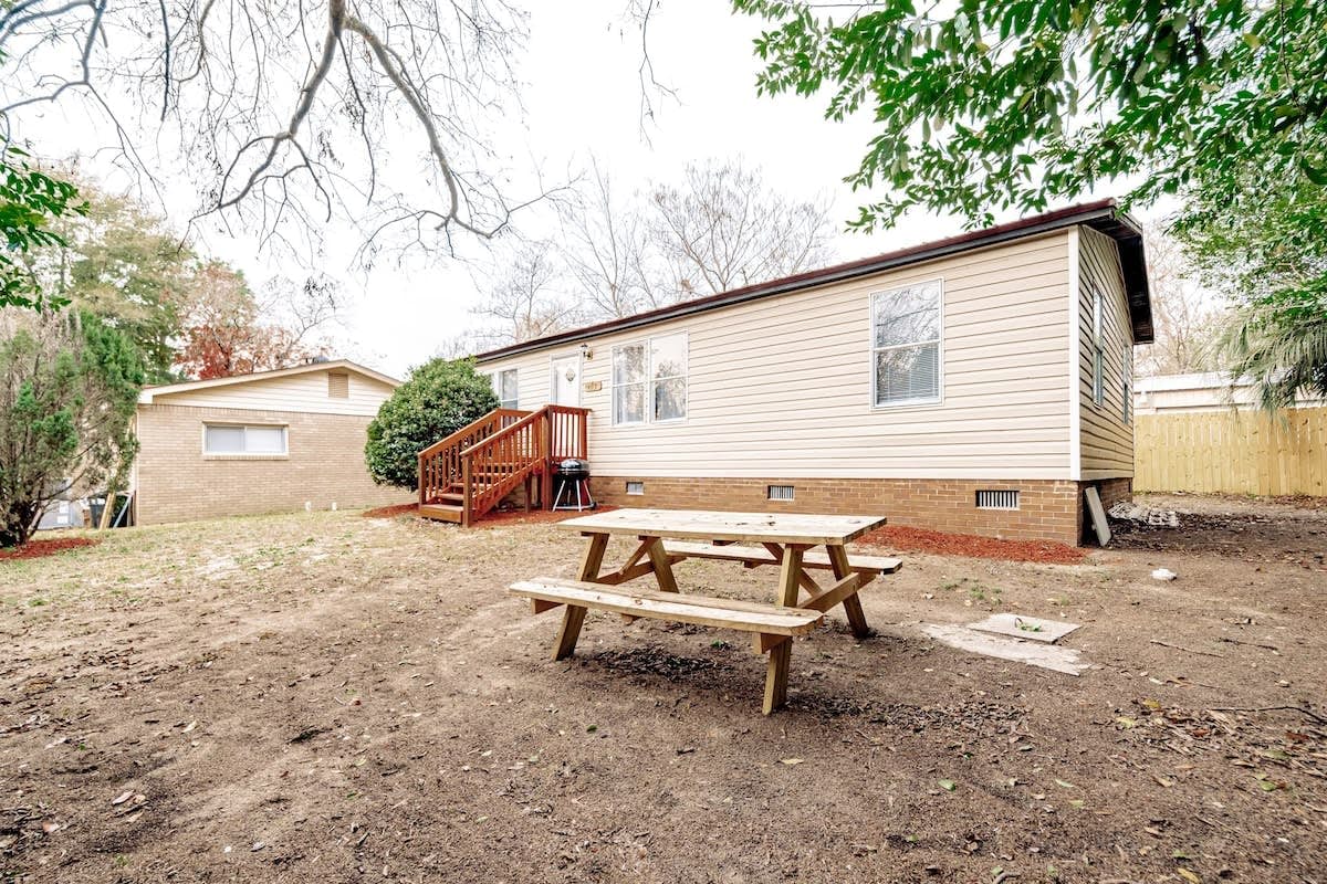 V_409TylrSt_C_West_Columbia