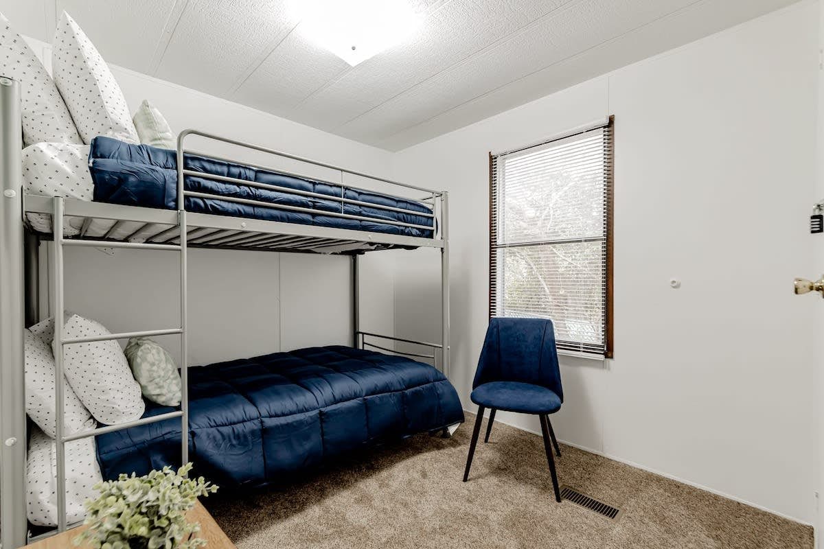 V_409TylrSt_C_West_Columbia