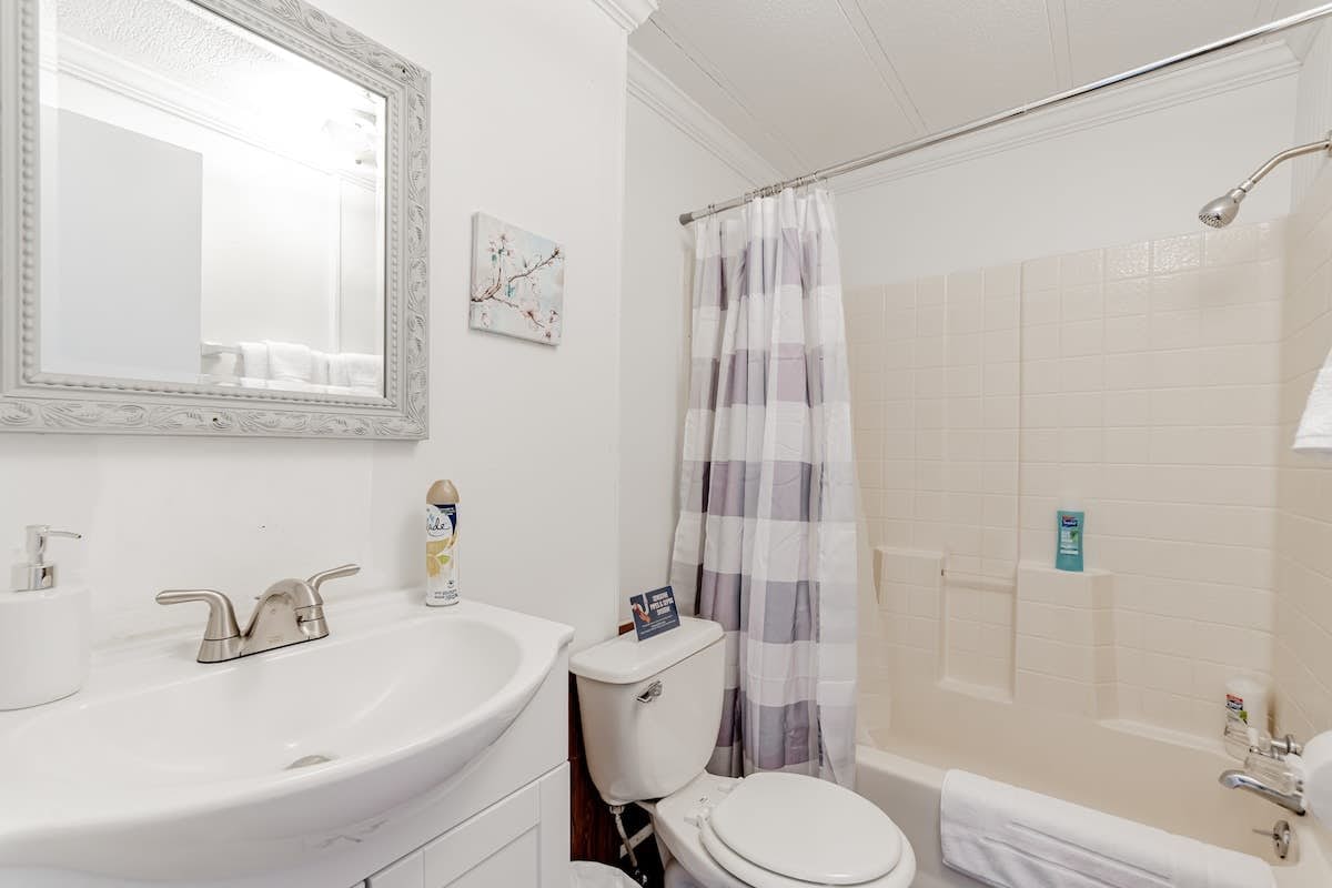 V_409TylrSt_C_West_Columbia