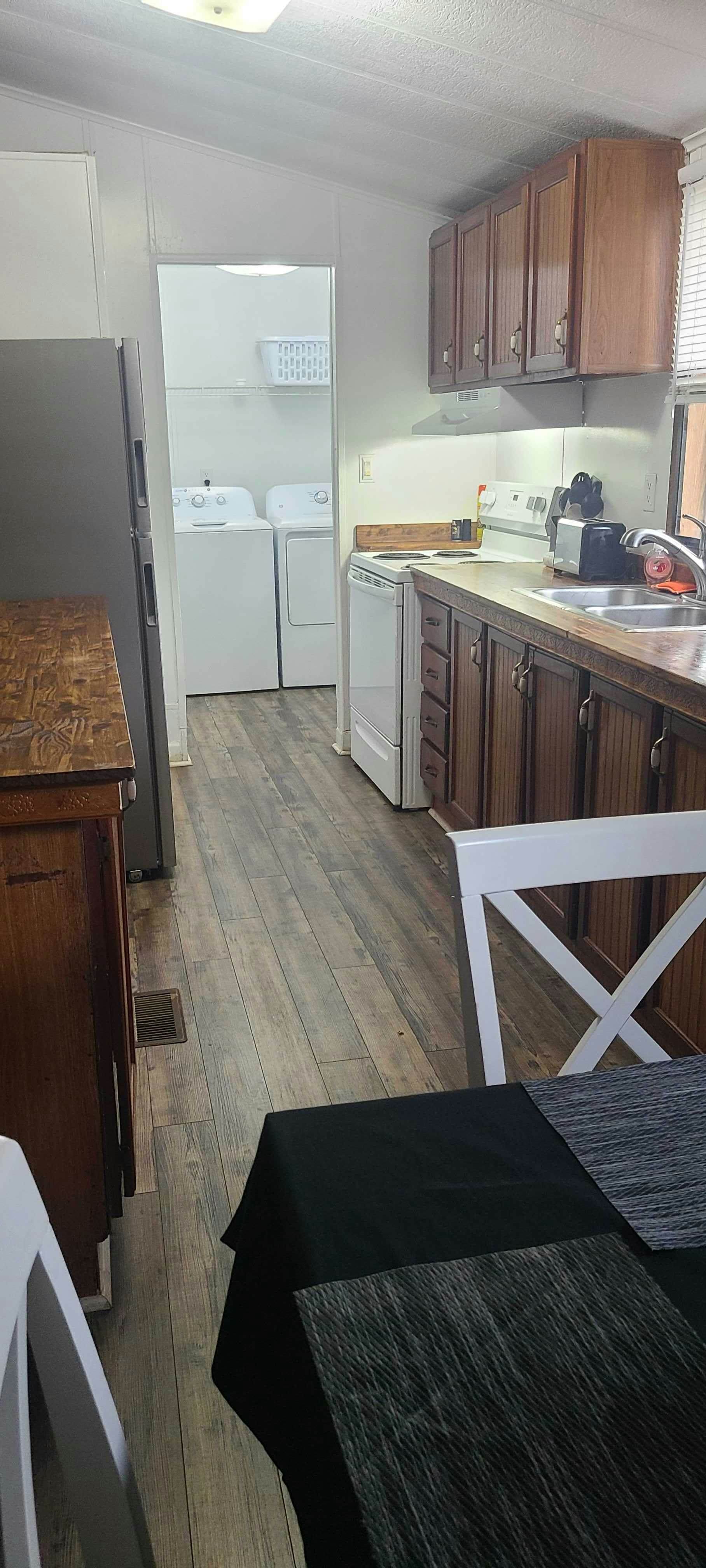 V_409TylrSt_C_West_Columbia