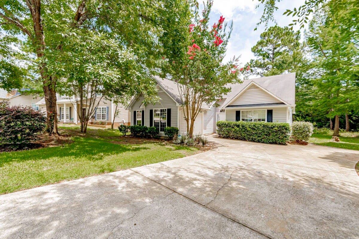 L_818Bentley_Lexington