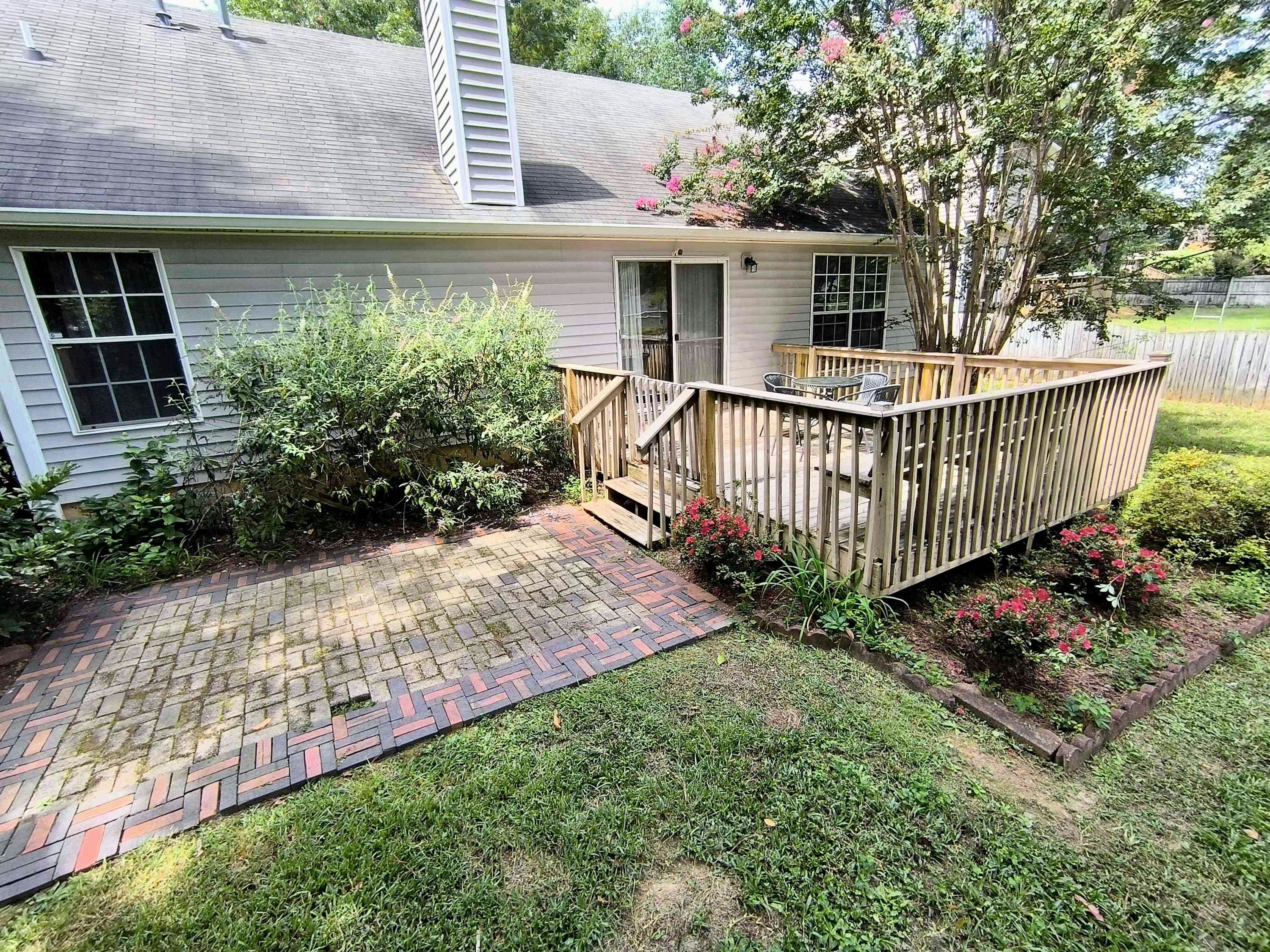 L_818Bentley_Lexington