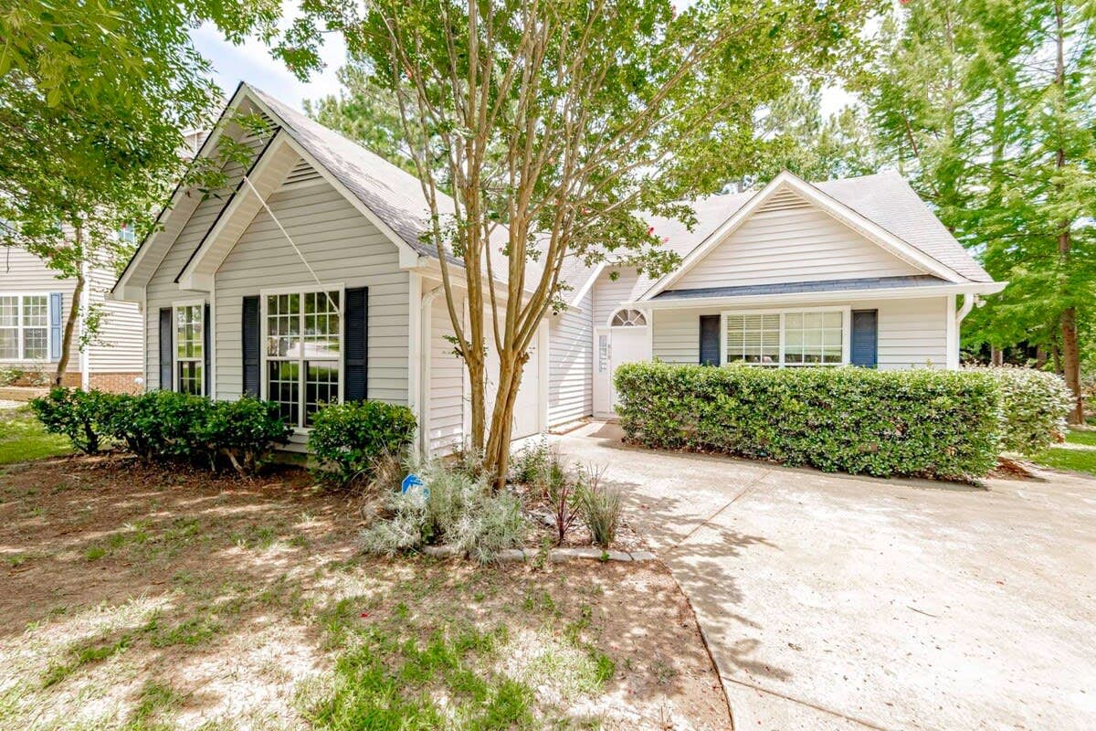 L_818Bentley_Lexington