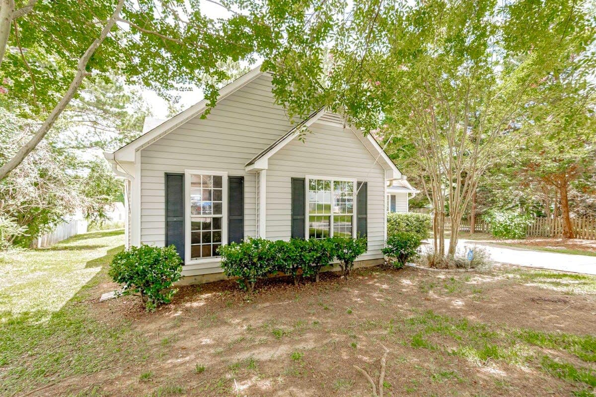 L_818Bentley_Lexington