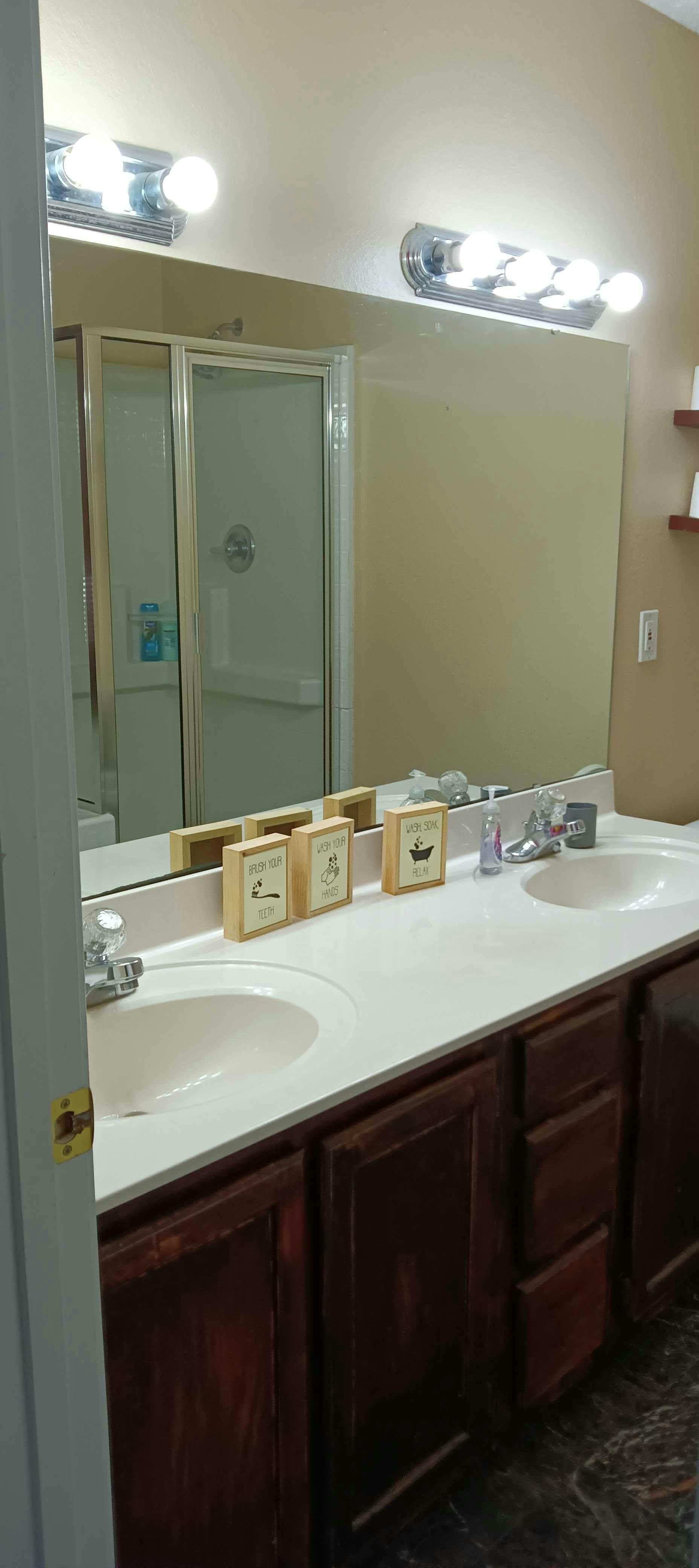 L_818Bentley_Lexington