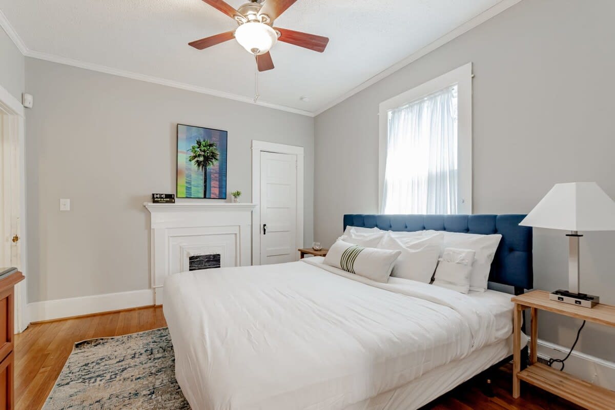 V_3915MrgrvRd_Columbia