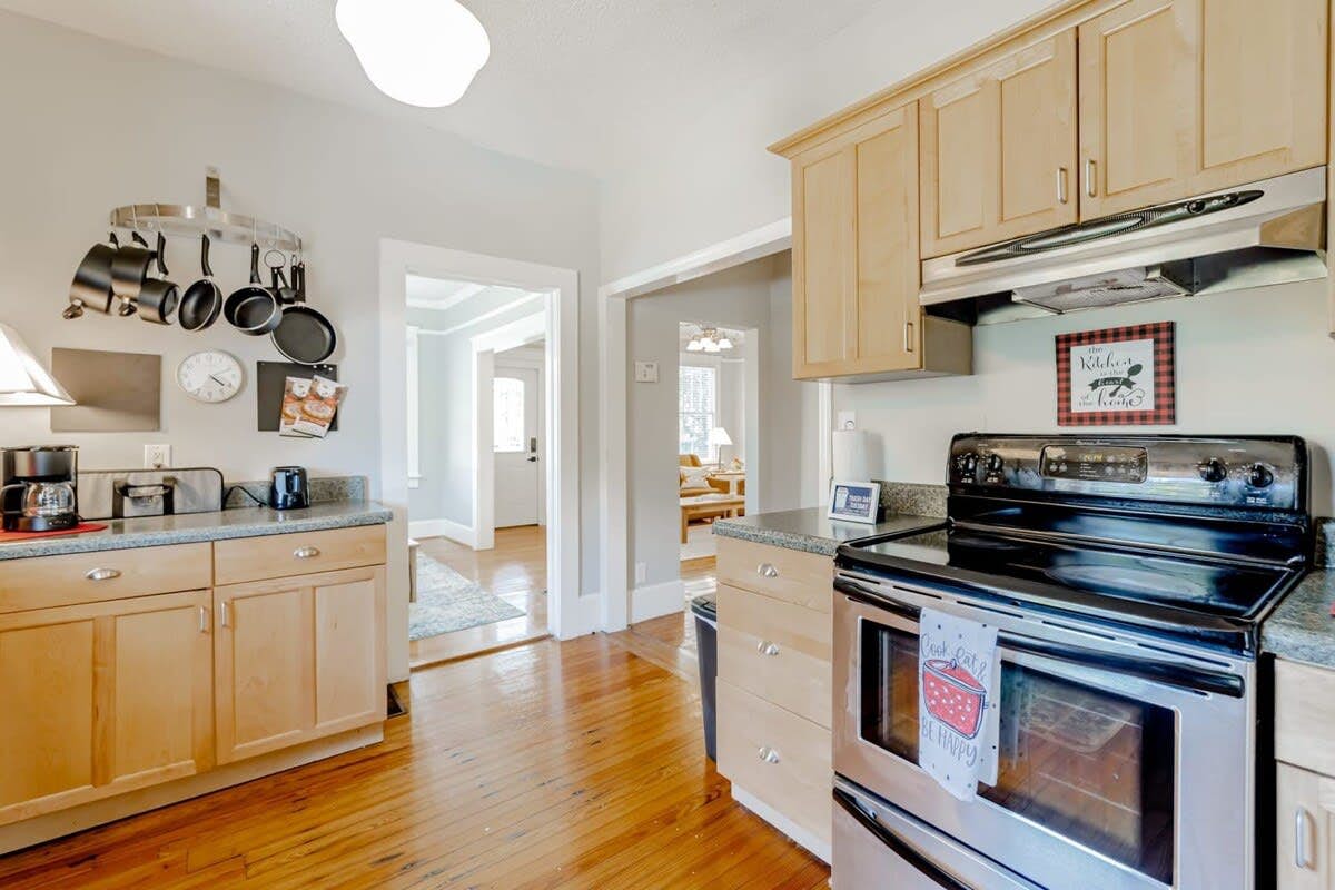 V_3915MrgrvRd_Columbia