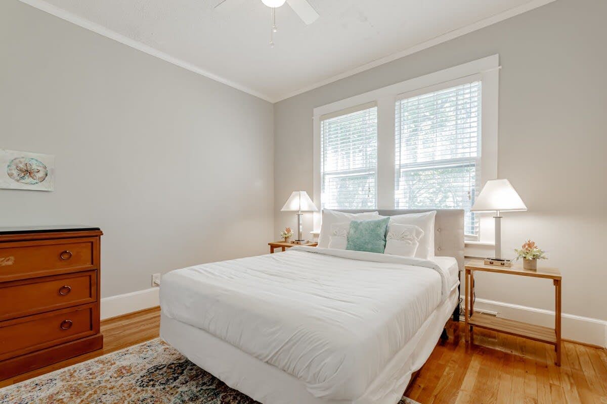 V_3915MrgrvRd_Columbia