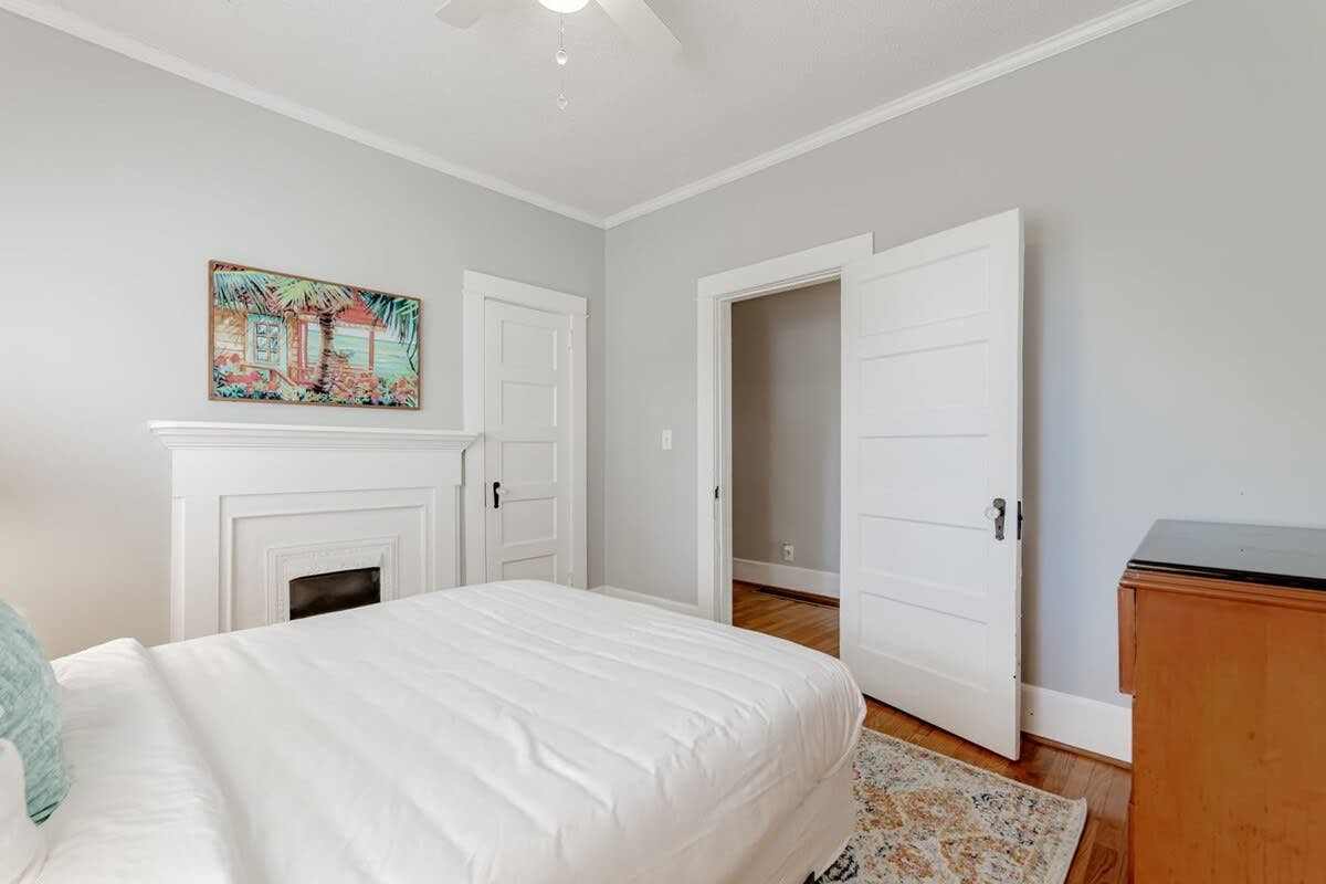 V_3915MrgrvRd_Columbia