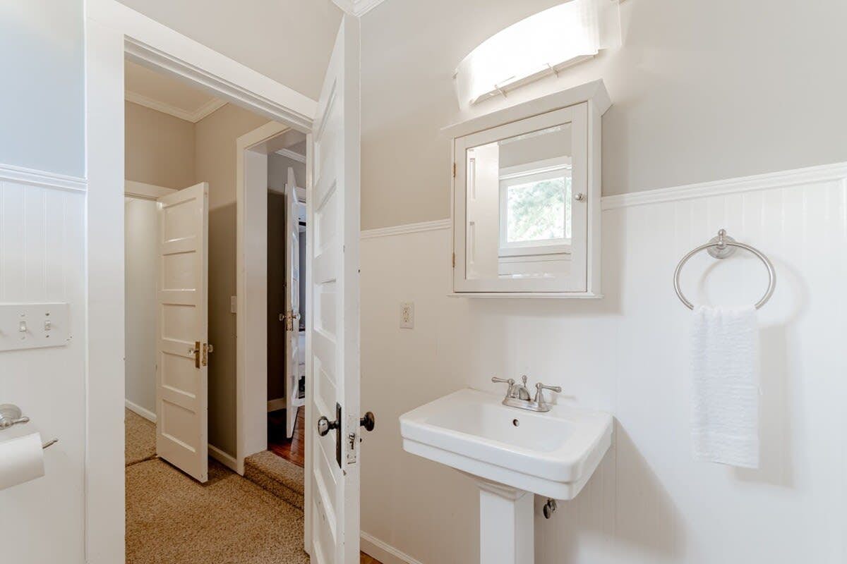 V_3915MrgrvRd_Columbia