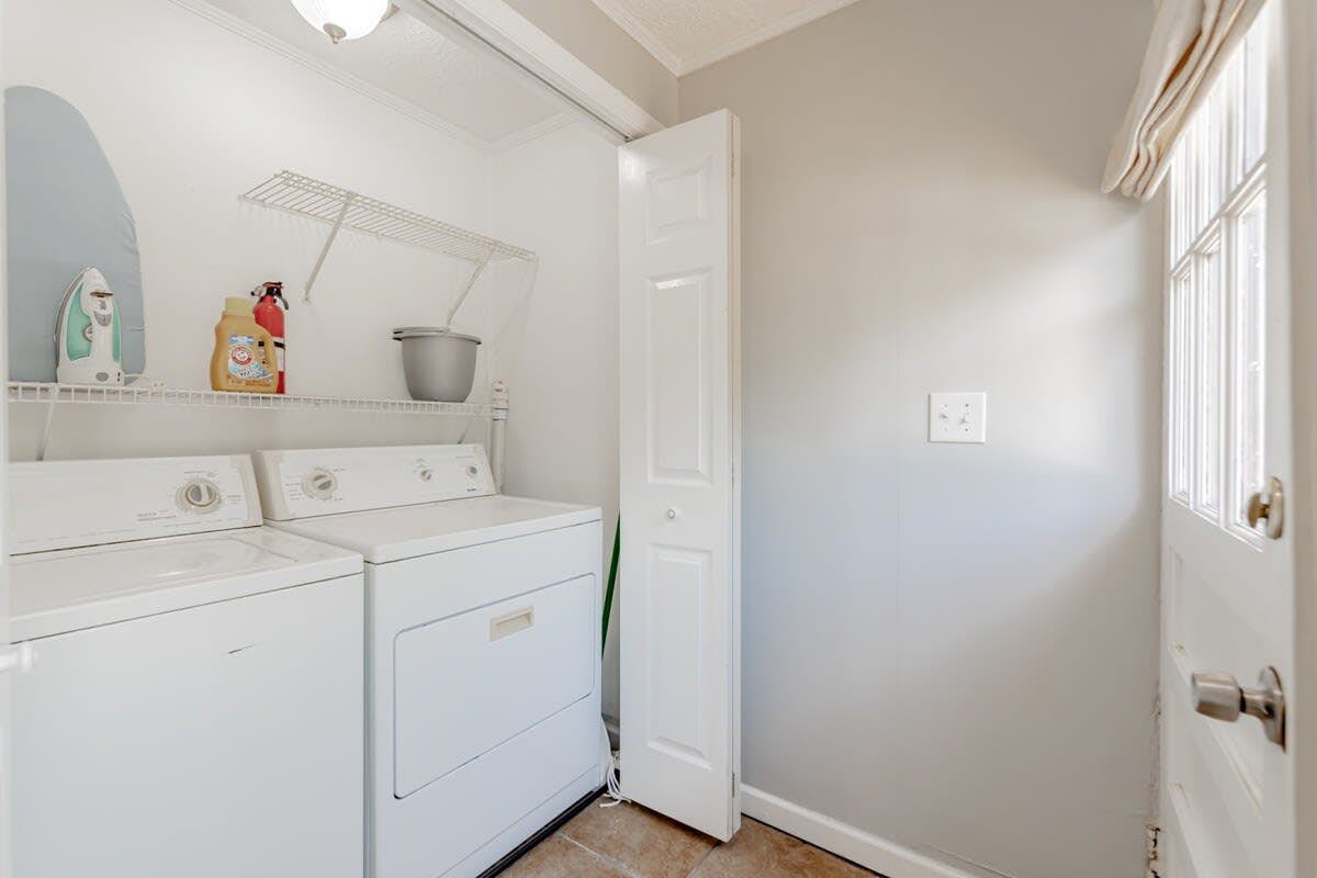 V_3915MrgrvRd_Columbia