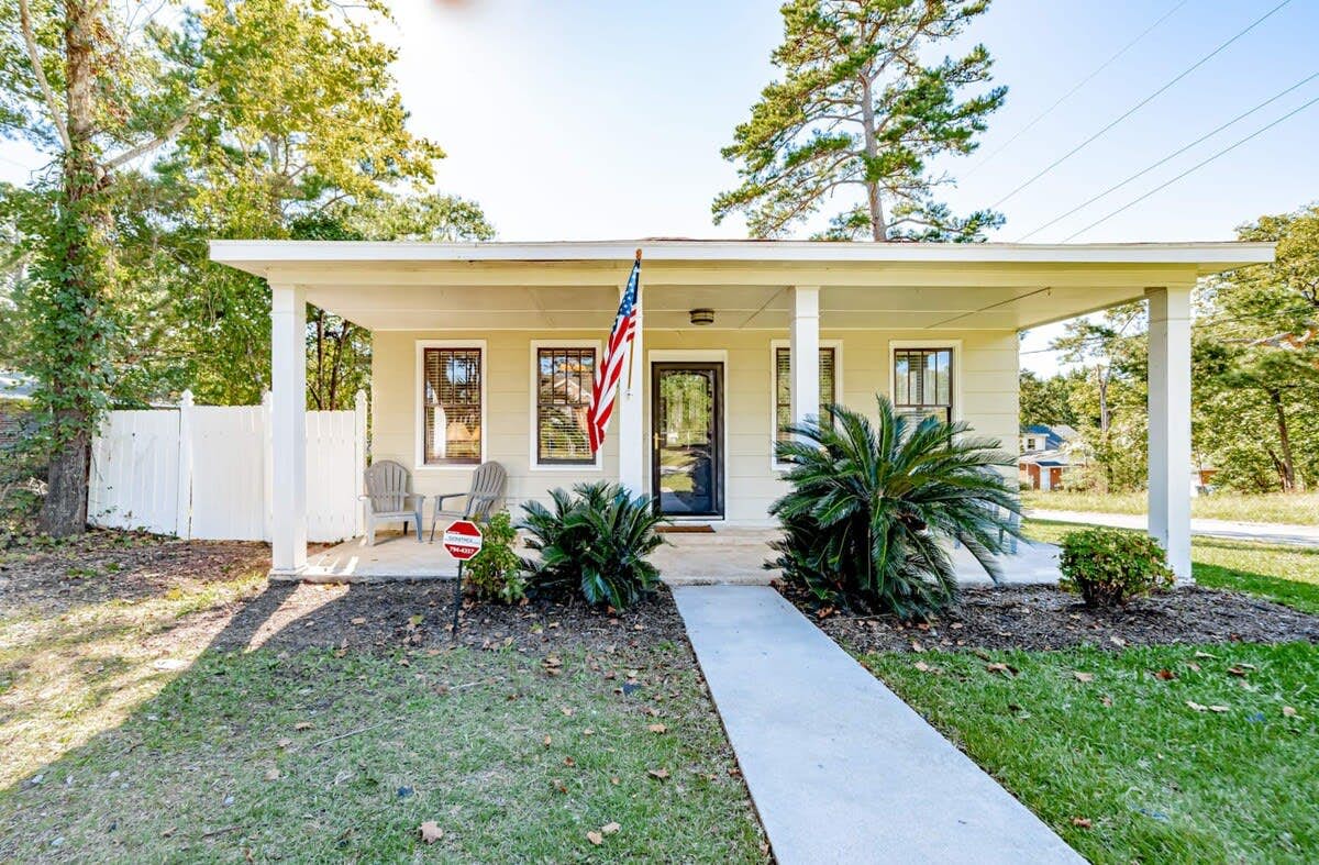 V_3915MrgrvRd_Columbia