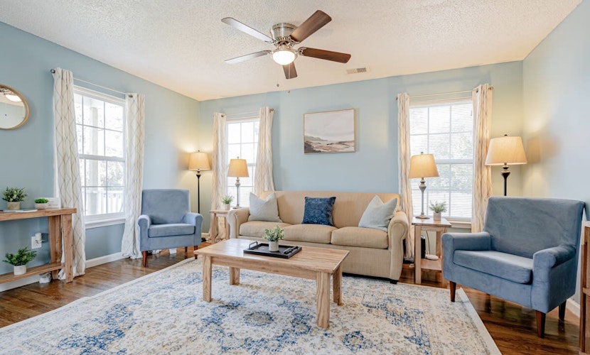 Close to USC & Midtown-Downtown - Newly Renovated!