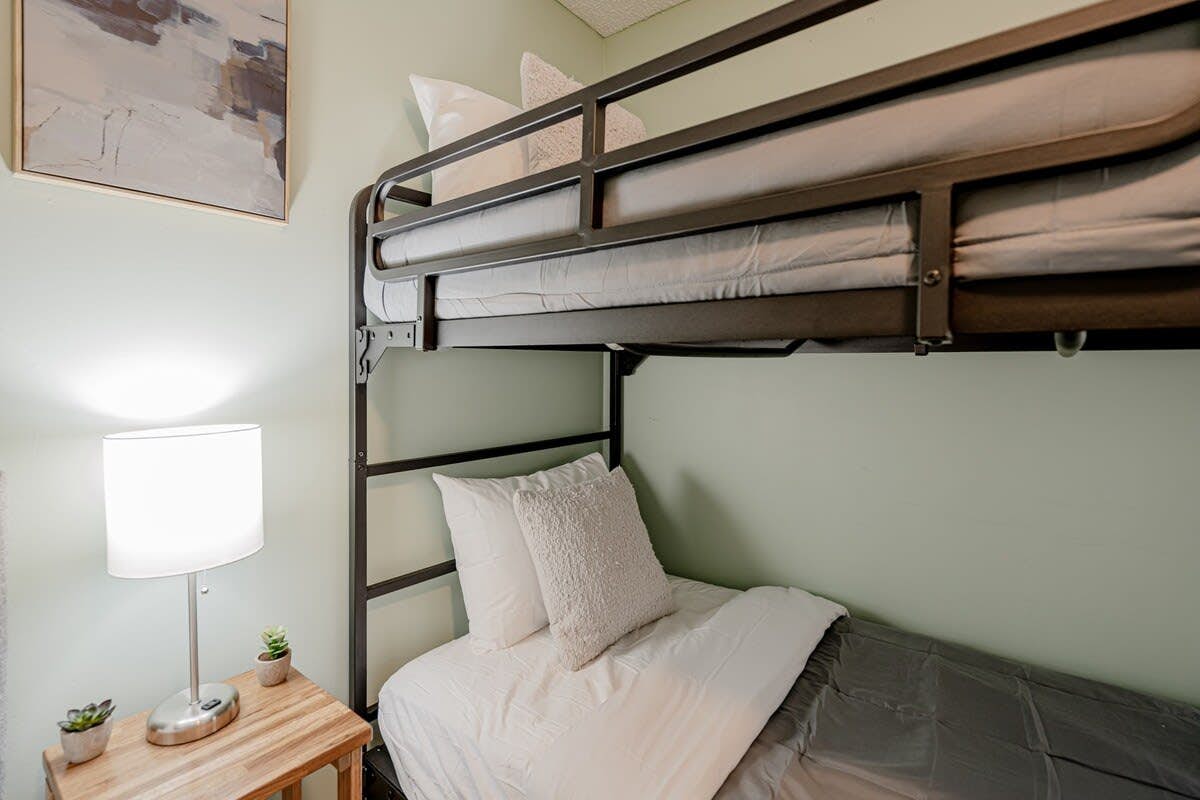 Z_4104RdgwdAv_Columbia