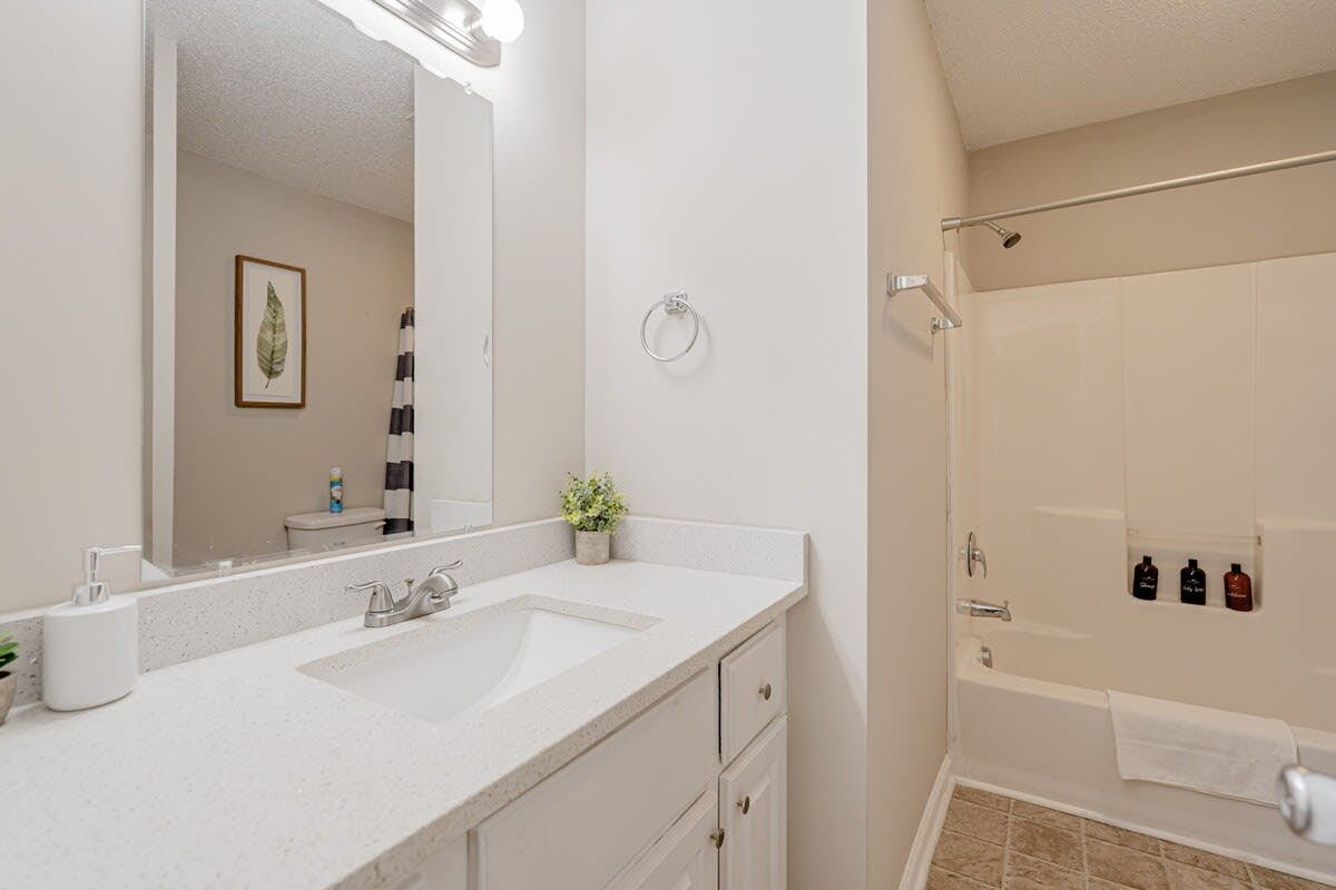 Z_4104RdgwdAv_Columbia