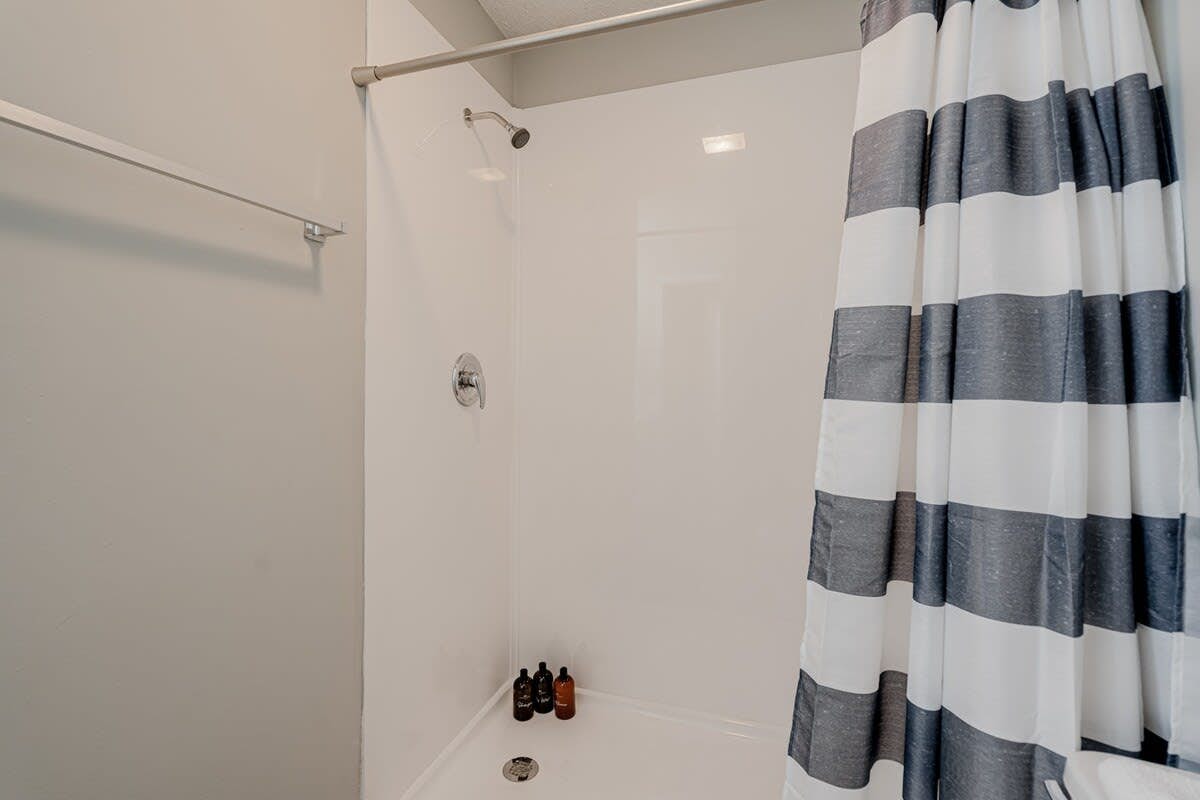 Z_4104RdgwdAv_Columbia