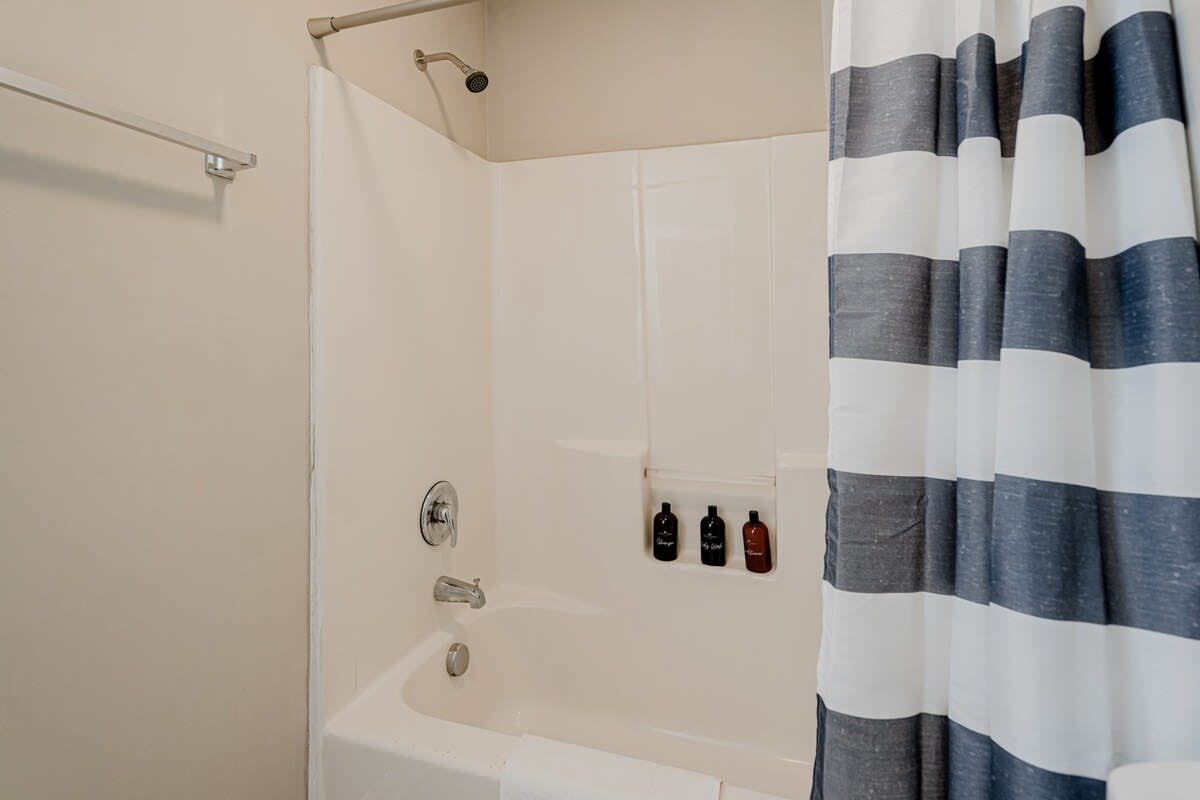 Z_4104RdgwdAv_Columbia