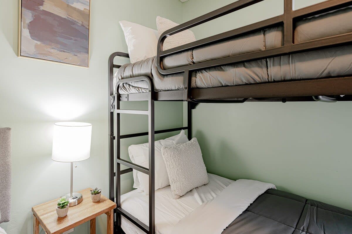 Z_4104RdgwdAv_Columbia