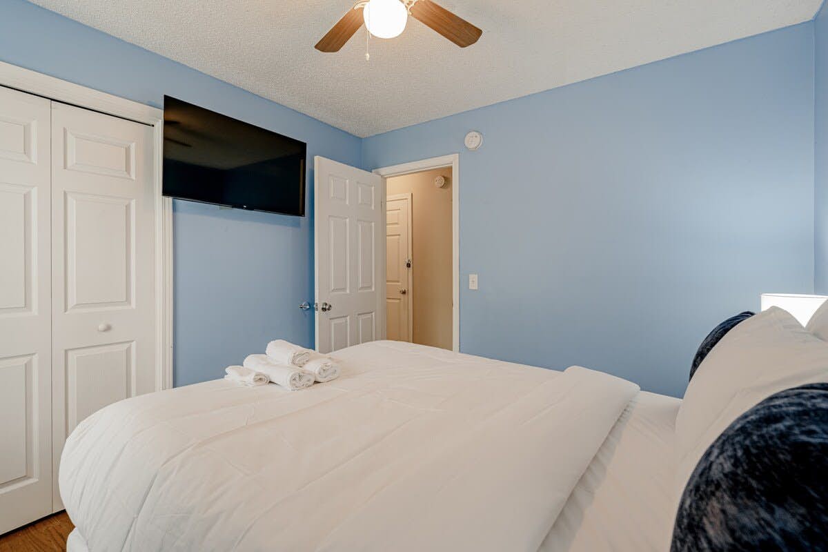 Z_4104RdgwdAv_Columbia