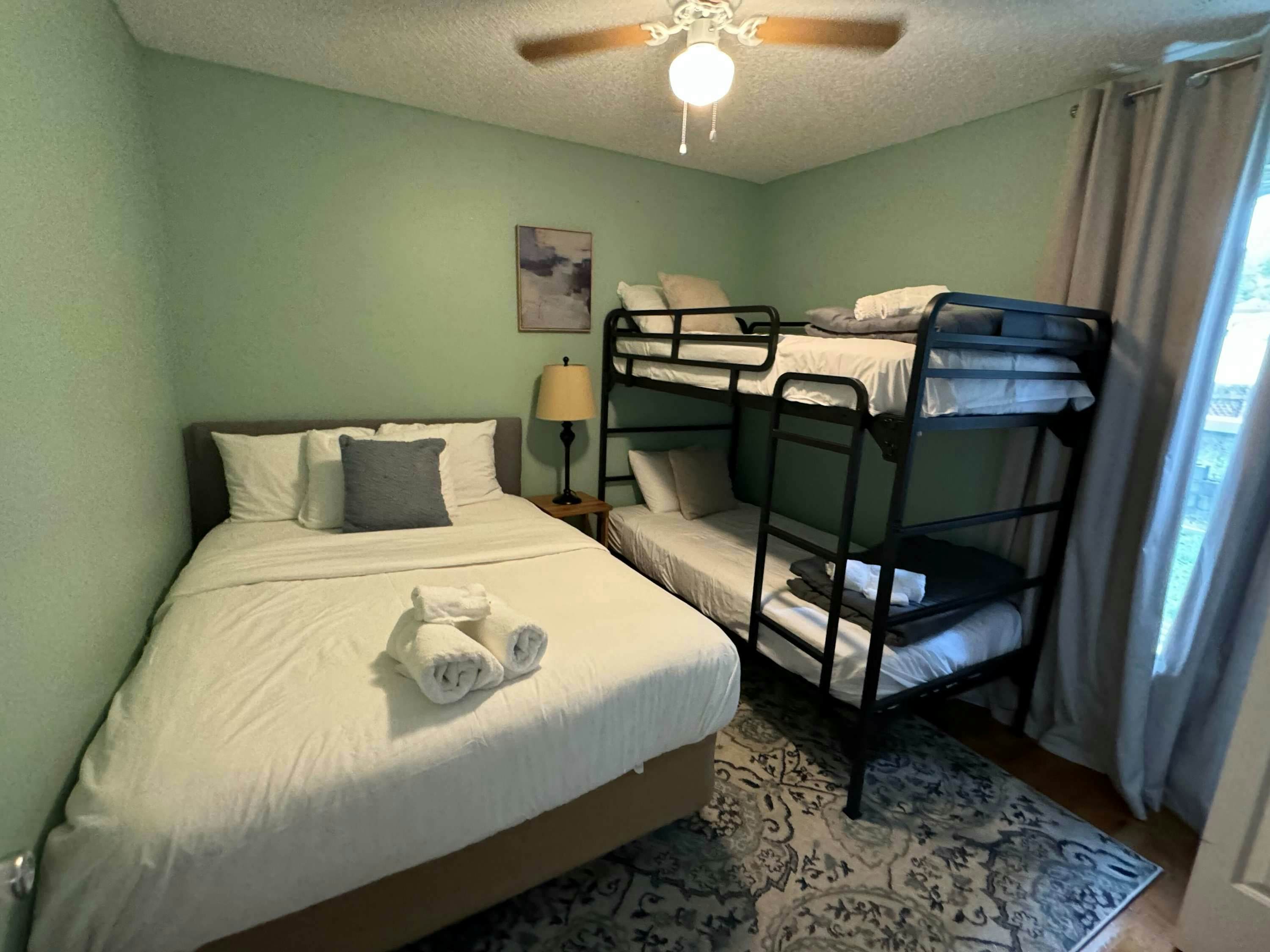 Z_4104RdgwdAv_Columbia