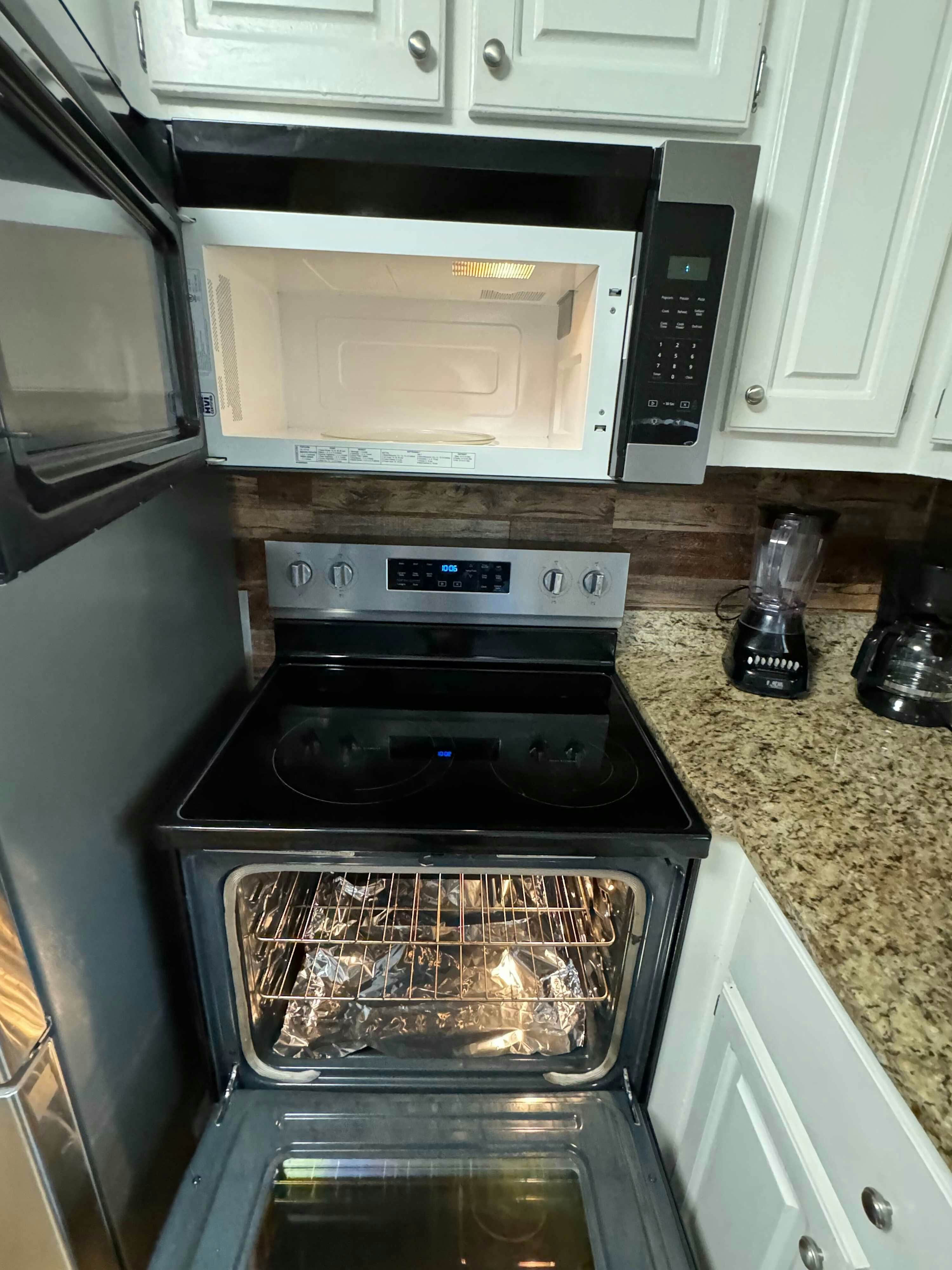 Z_4104RdgwdAv_Columbia