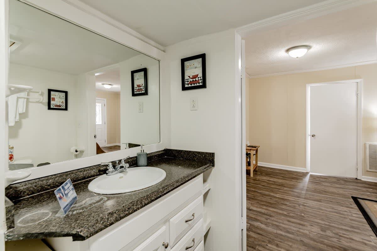 V_409TylrSt_A_West Columbia