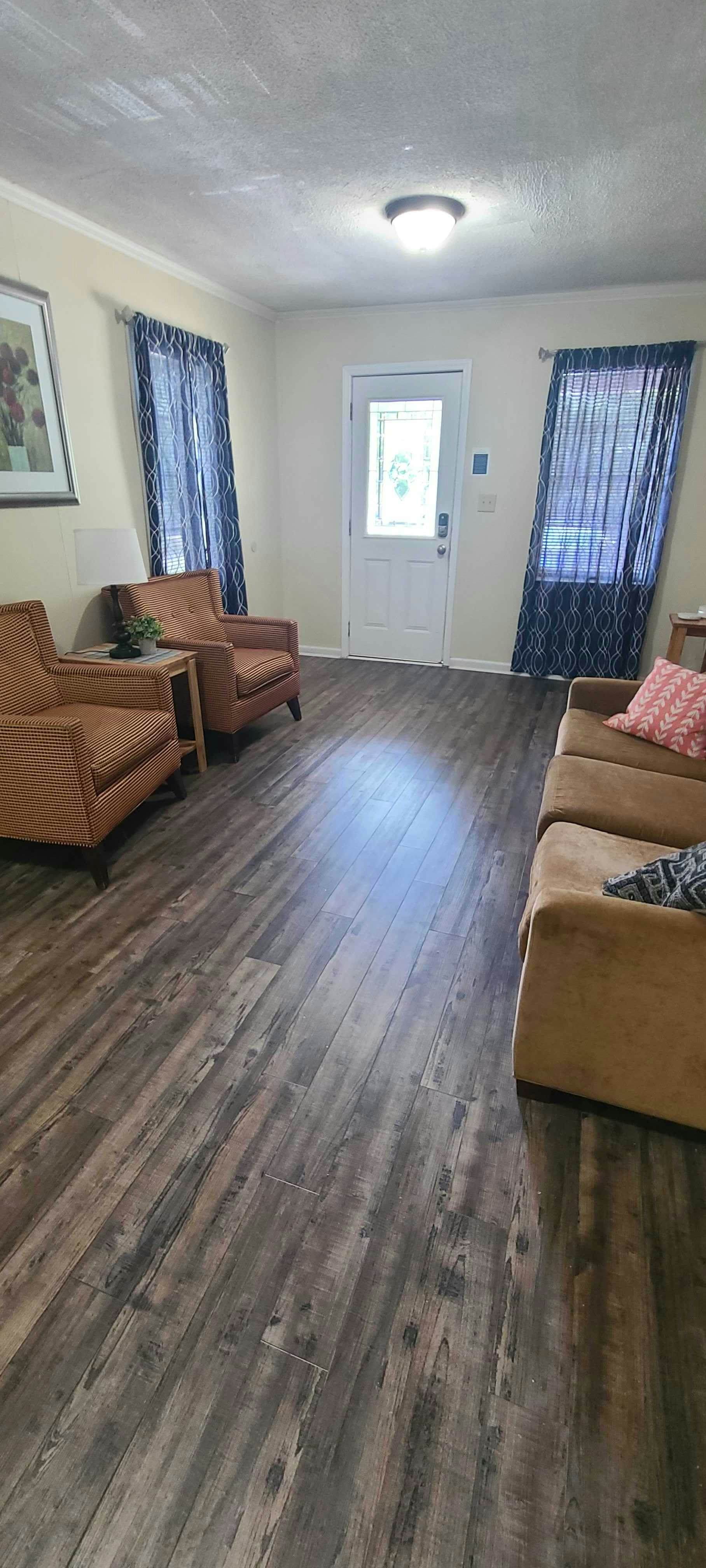 V_409TylrSt_A_West Columbia