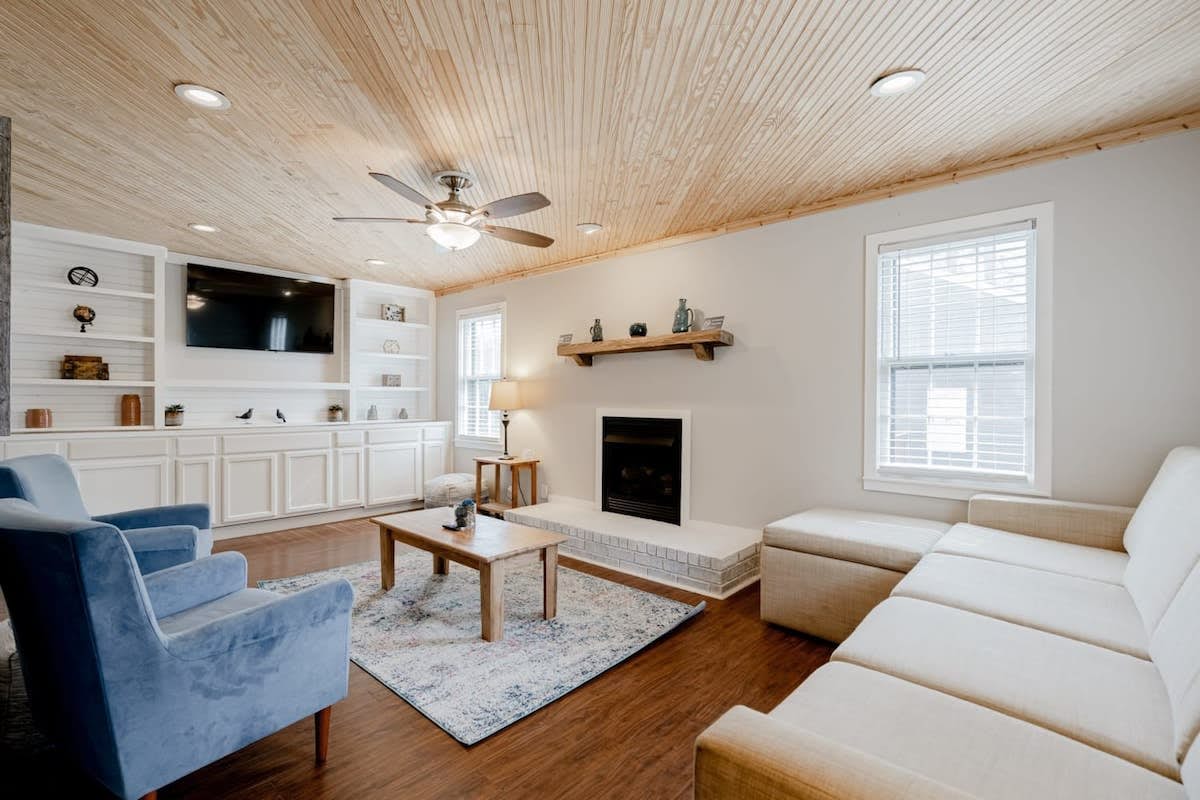 L_206GldstnDr_Columbia