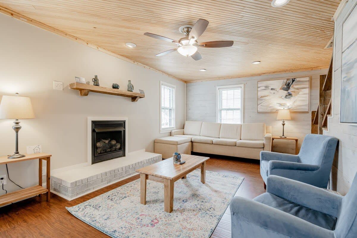 L_206GldstnDr_Columbia