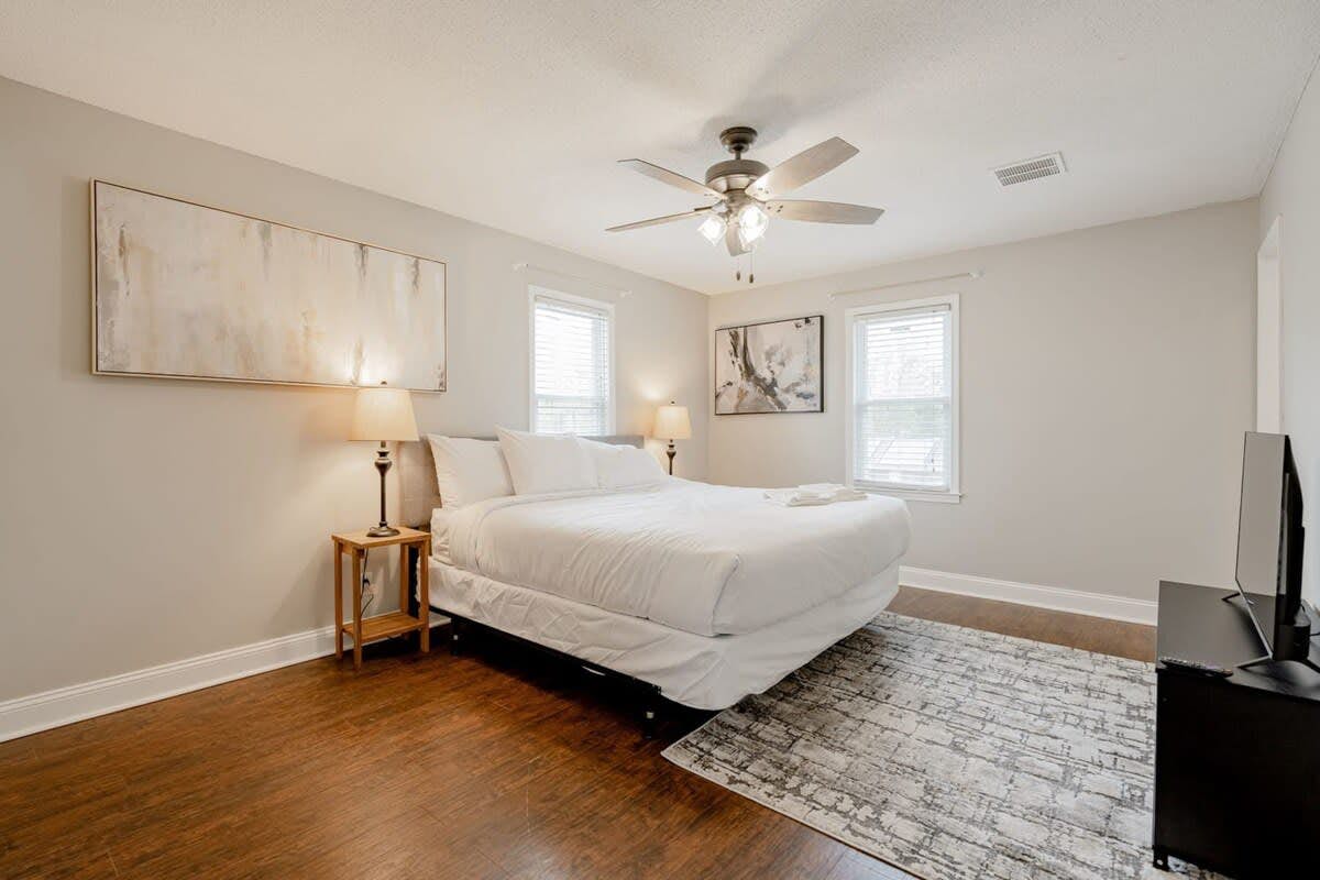 L_206GldstnDr_Columbia