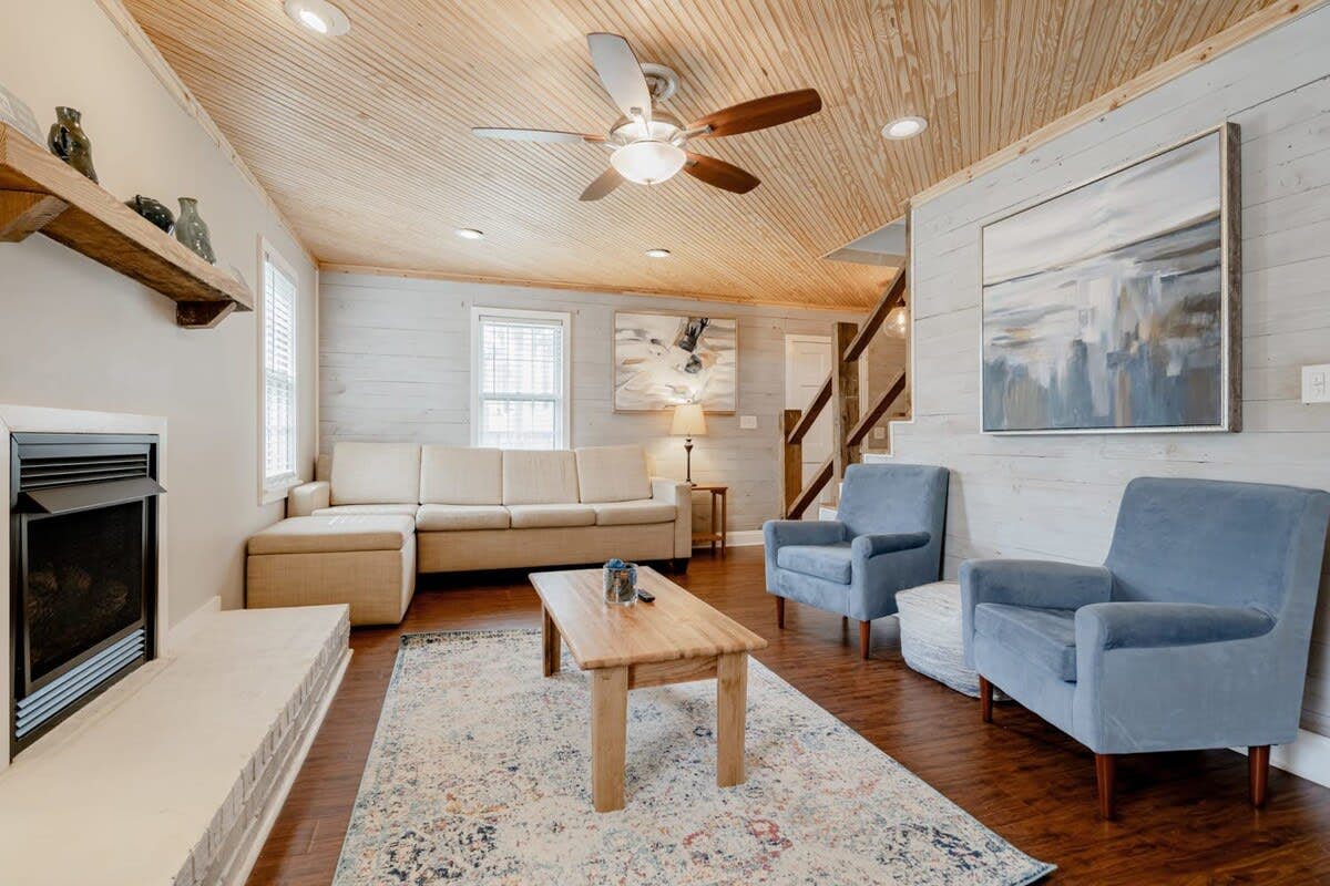 L_206GldstnDr_Columbia