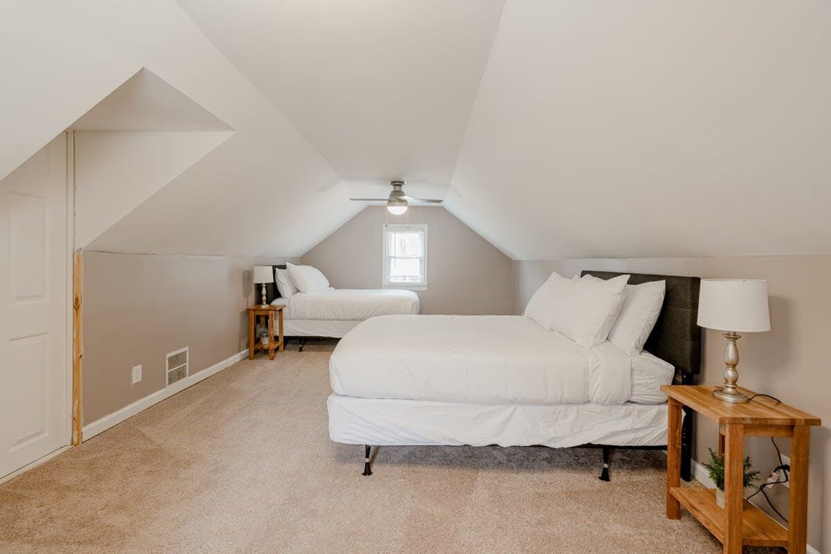 L_206GldstnDr_Columbia