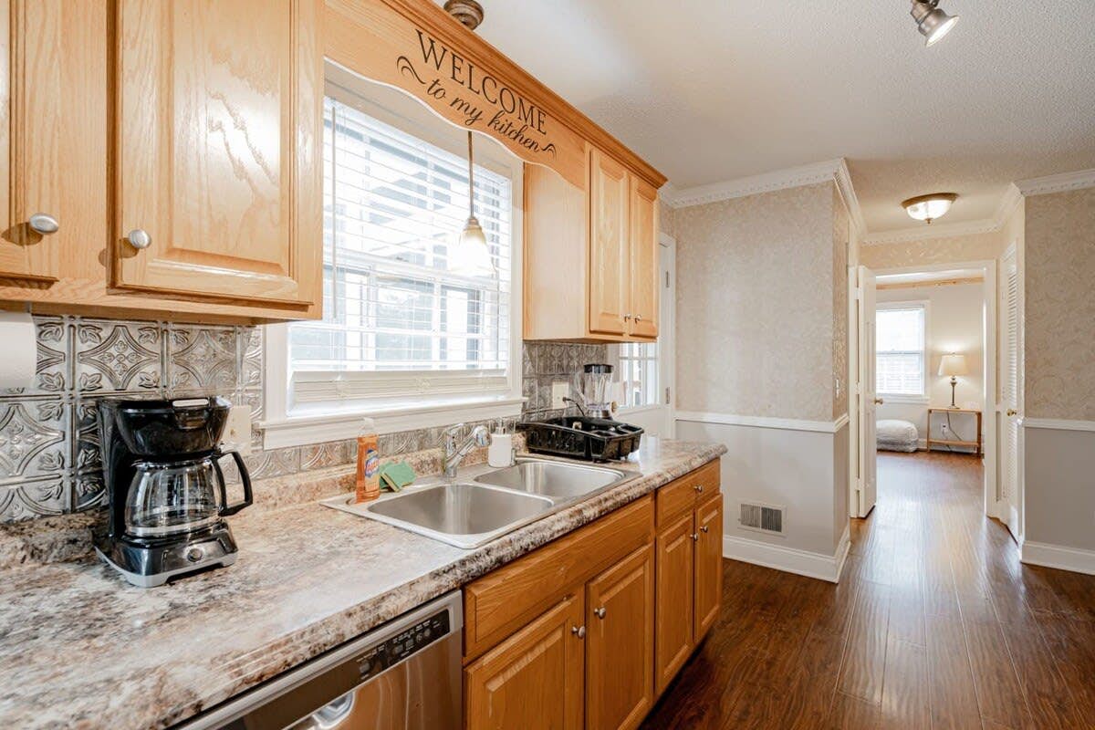 L_206GldstnDr_Columbia