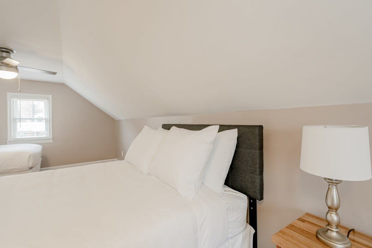 L_206GldstnDr_Columbia