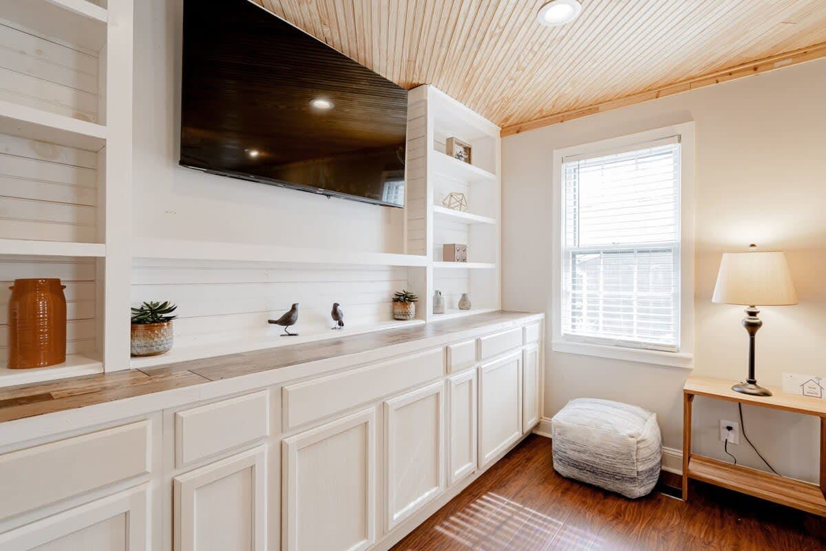 L_206GldstnDr_Columbia