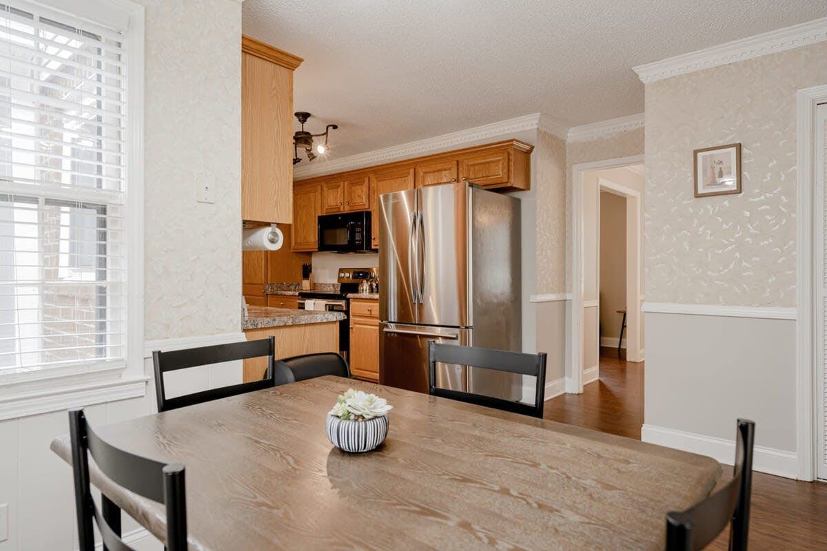 L_206GldstnDr_Columbia