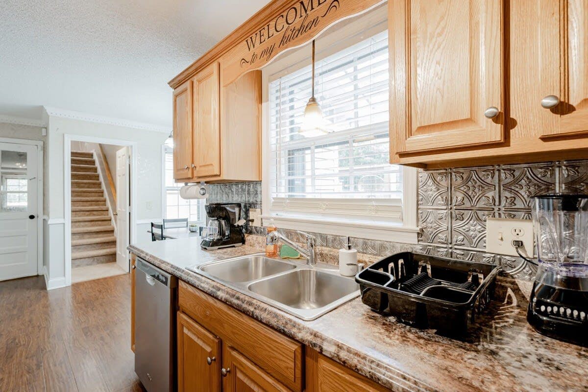 L_206GldstnDr_Columbia