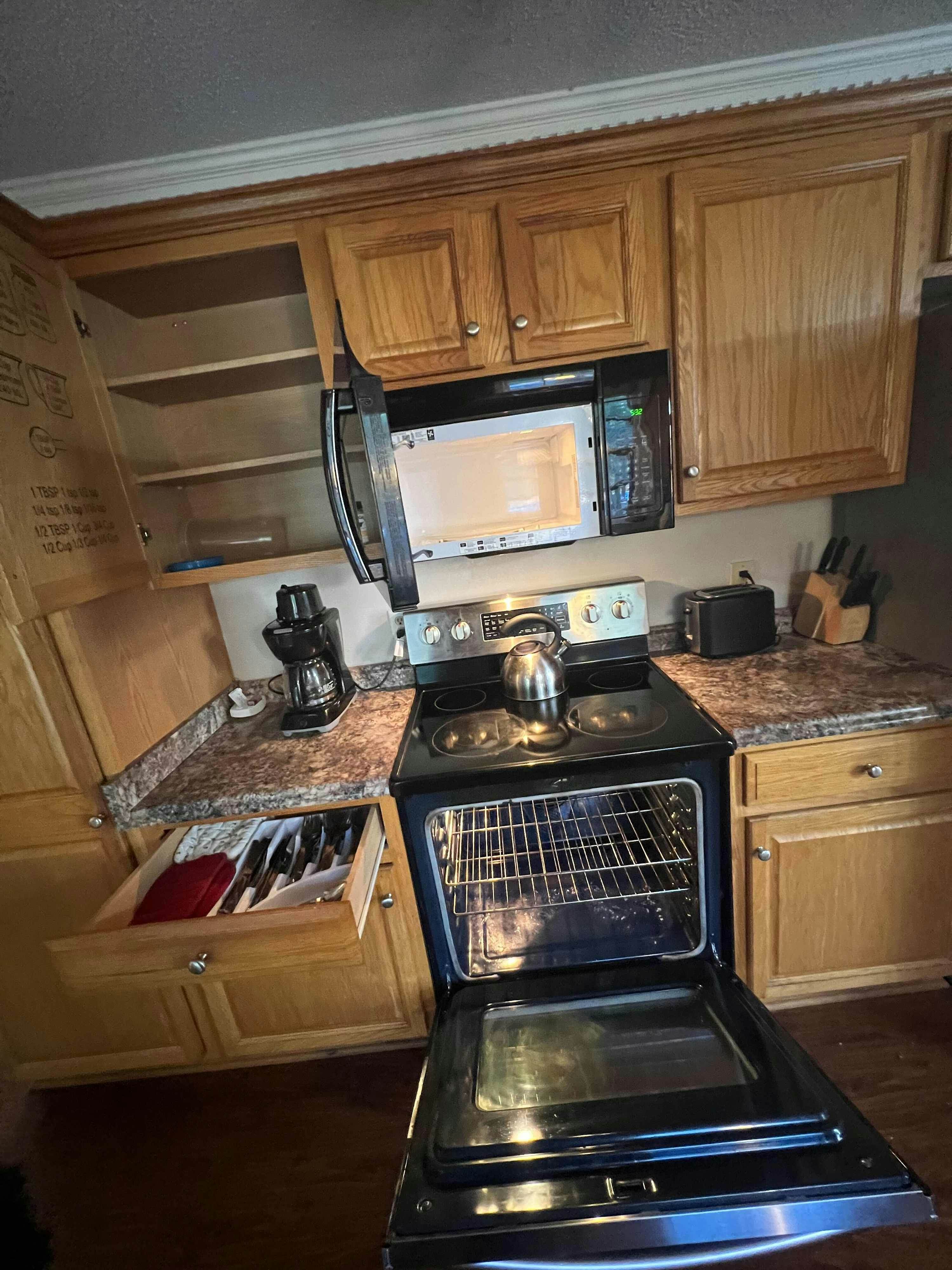 L_206GldstnDr_Columbia